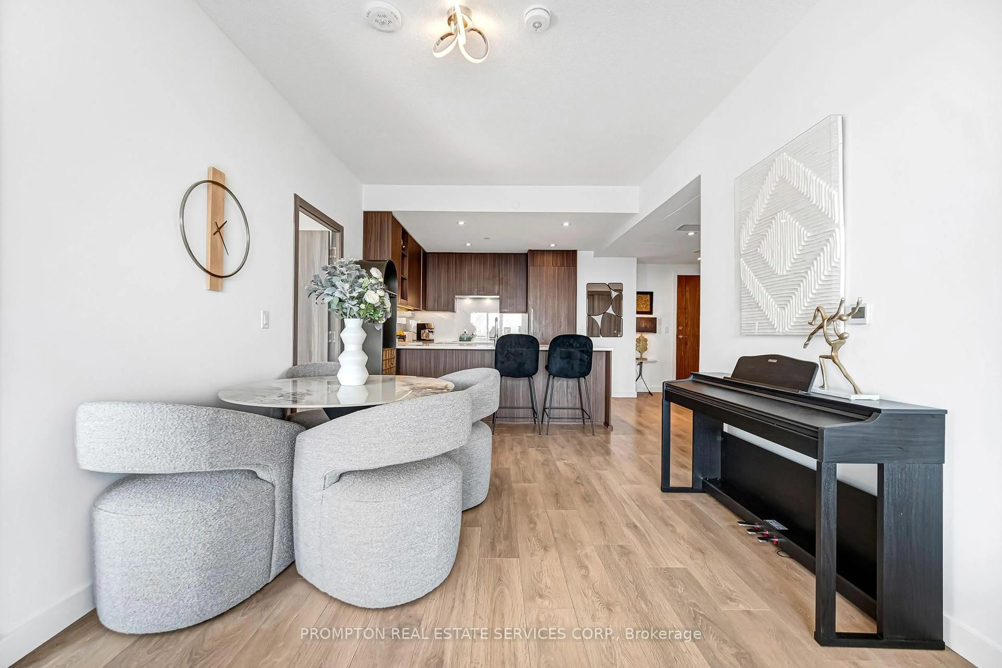 Open concept kitchen, unknown for 25 Mcmahon Dr #1803, Toronto Ontario M2K 0J1