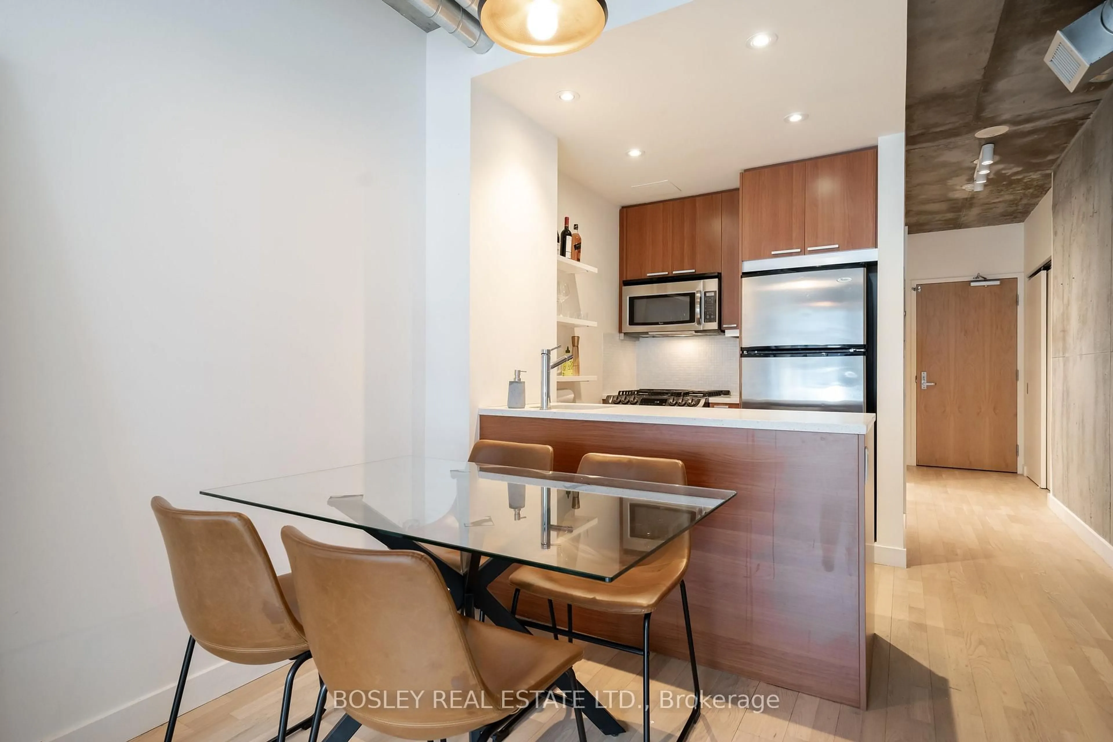 Standard kitchen, unknown for 138 Princess St #409, Toronto Ontario M5A 0B1