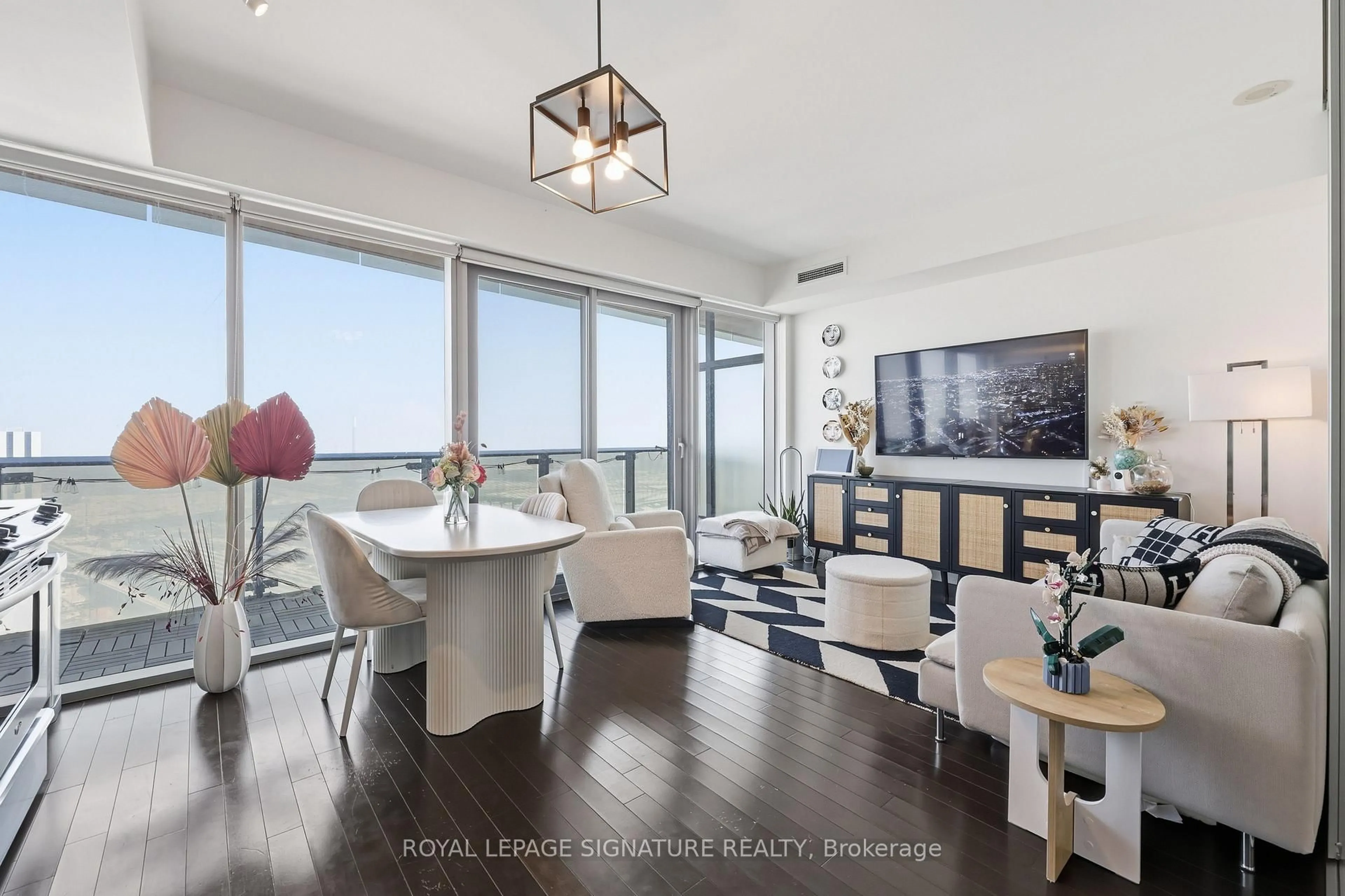 Unknown for 390 Cherry St #2805, Toronto Ontario M5A 0E2