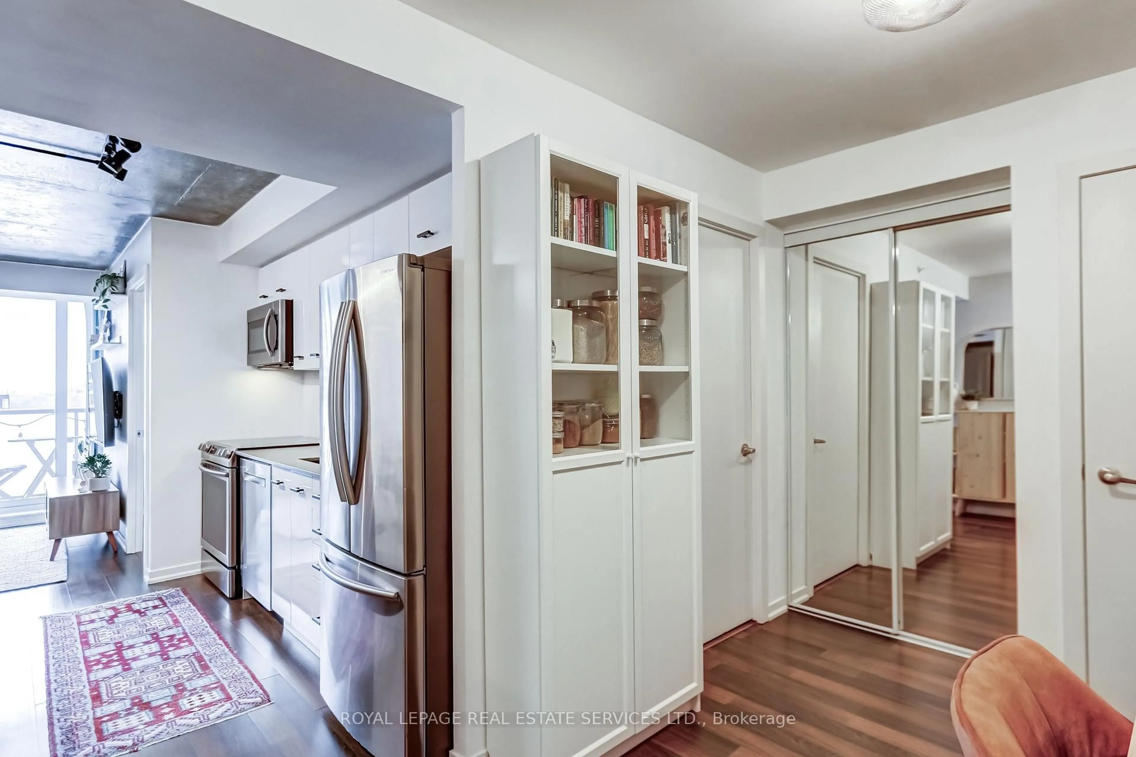 Unknown for 20 Joe Shuster Way #1117, Toronto Ontario M6K 0A3