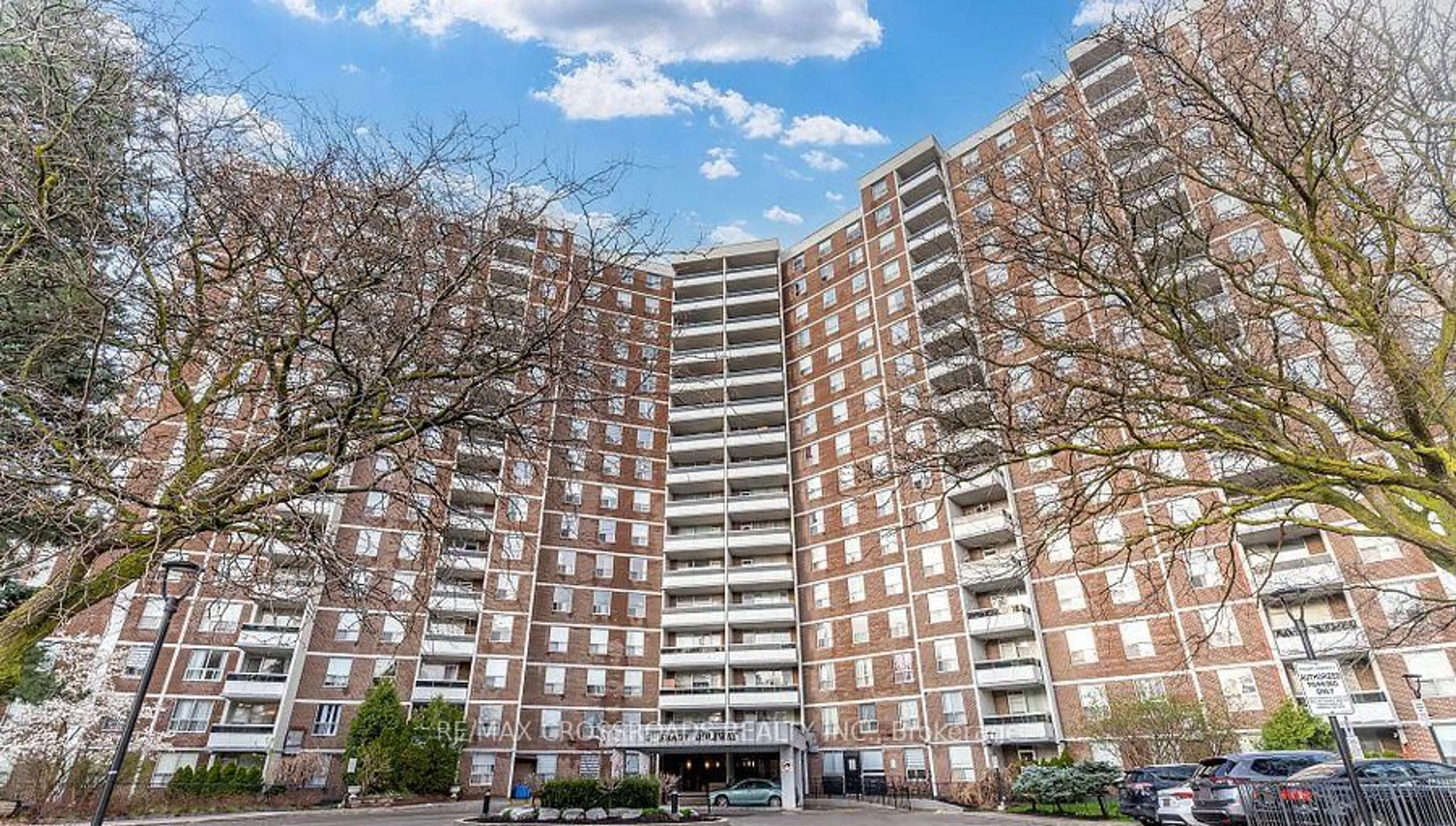 Unknown for 5 Shady Gfwy #205, Toronto Ontario M3C 3A5