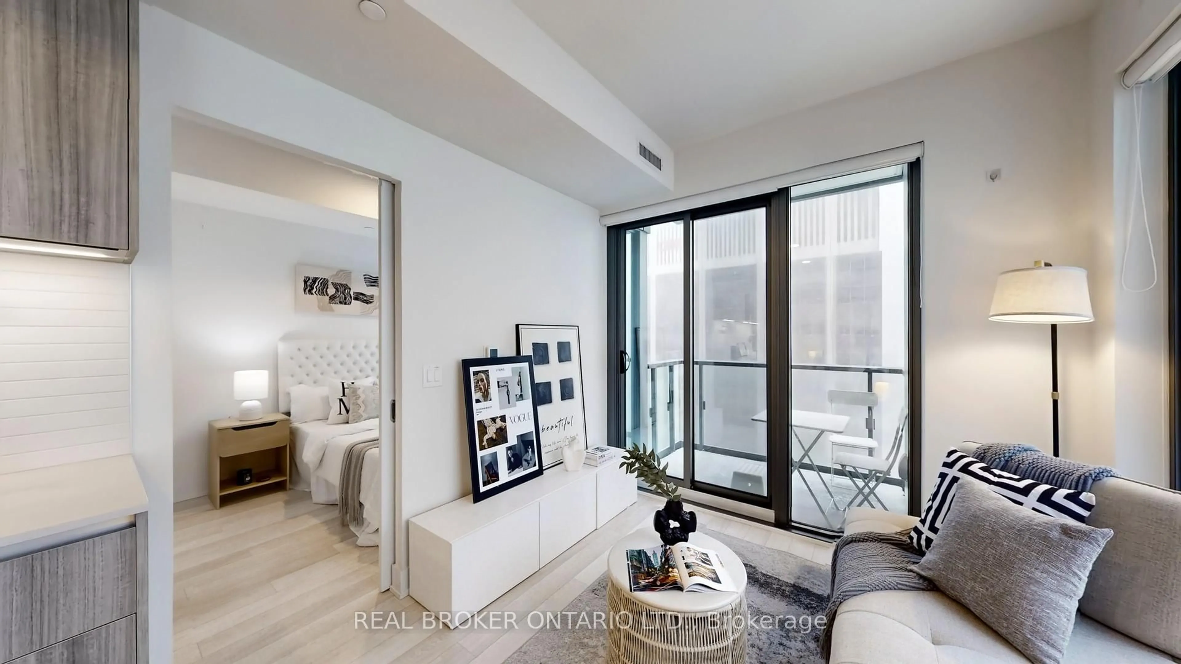 Living room with furniture, unknown for 8 Cumberland St #4103, Toronto Ontario M4W 0B6