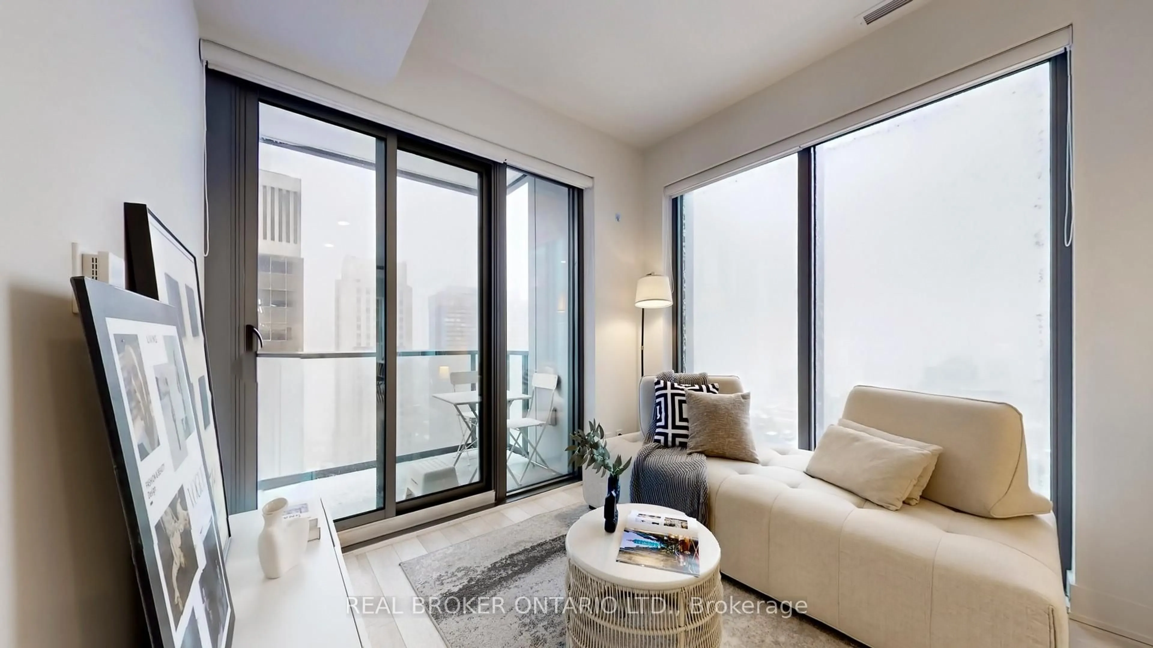 Living room with furniture, unknown for 8 Cumberland St #4103, Toronto Ontario M4W 0B6