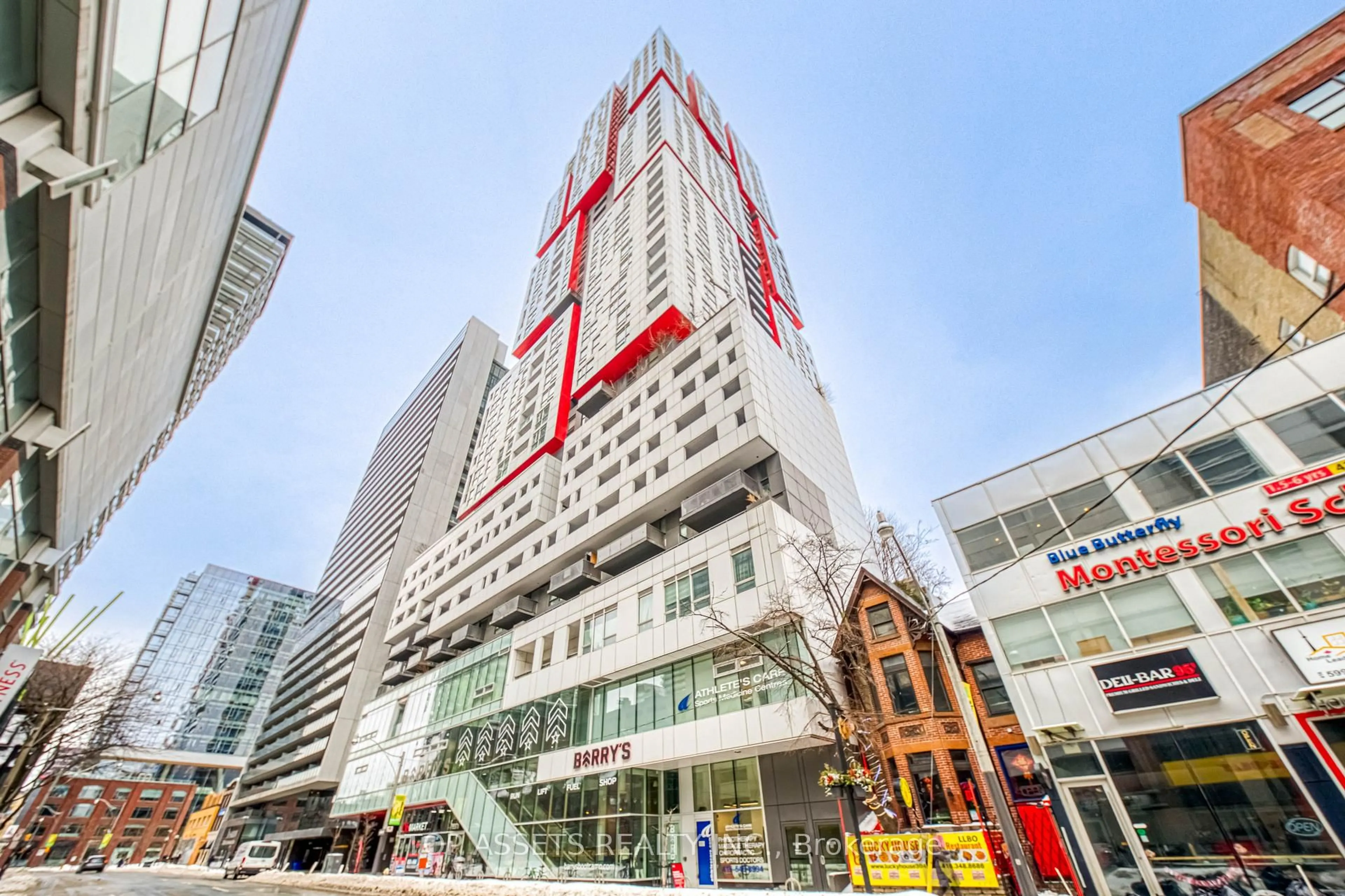 Indoor foyer for 318 Richmond St #3006, Toronto Ontario M5V 0B4