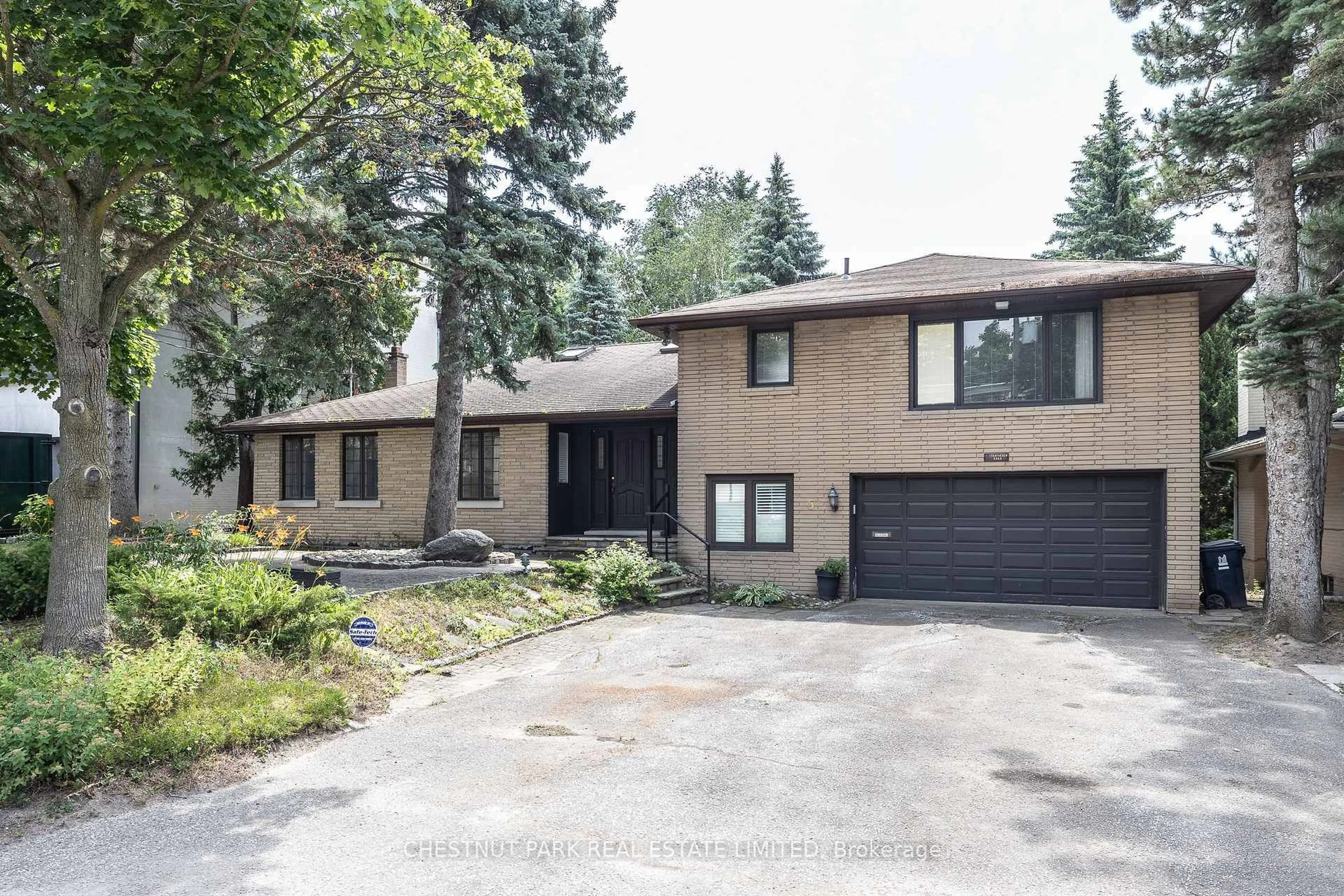 Home with brick exterior material, street for 5 Stratheden Rd, Toronto Ontario M4N 1E2