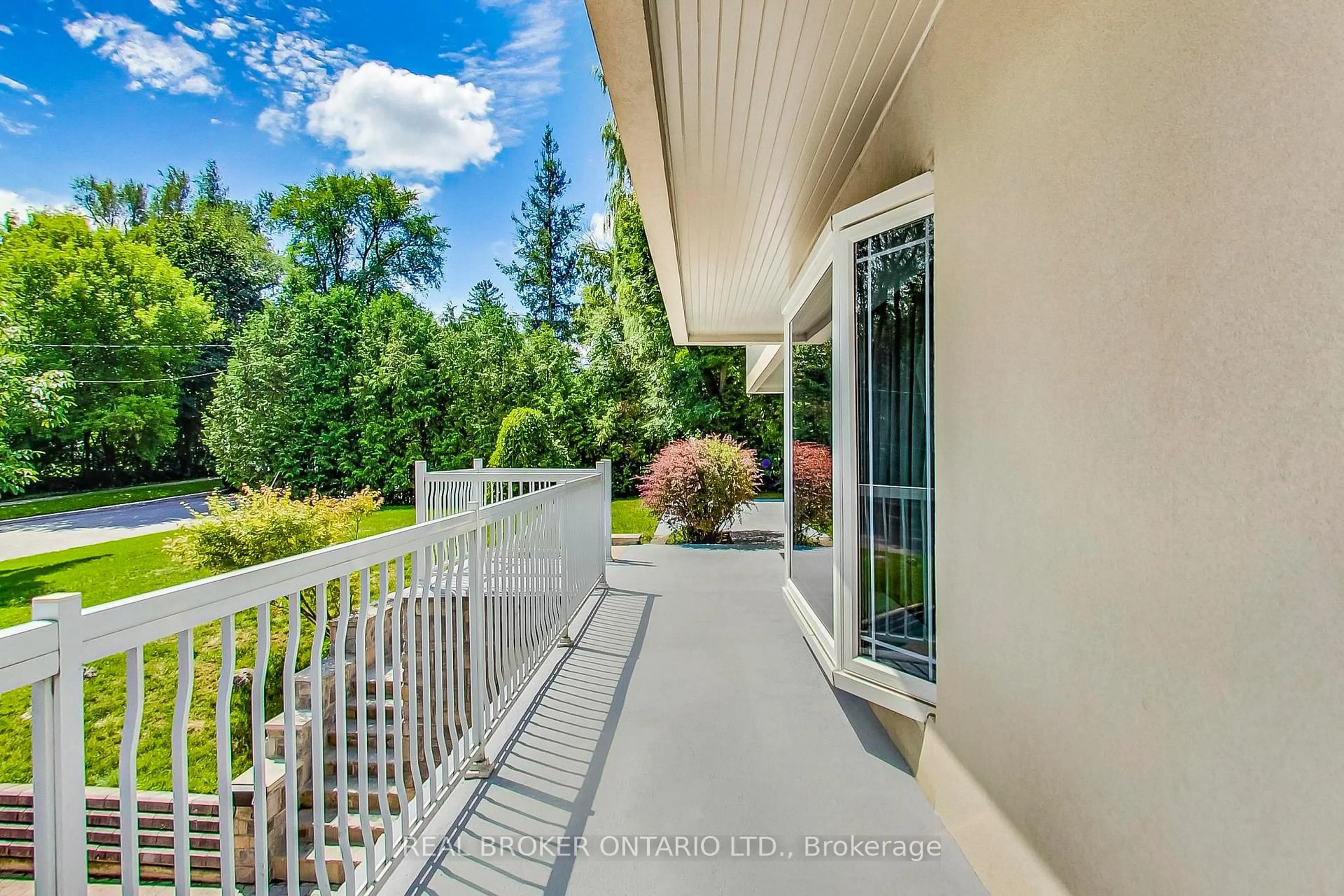 Home with vinyl exterior material, unknown for 48 Silvergrove Rd, Toronto Ontario M2L 2N6