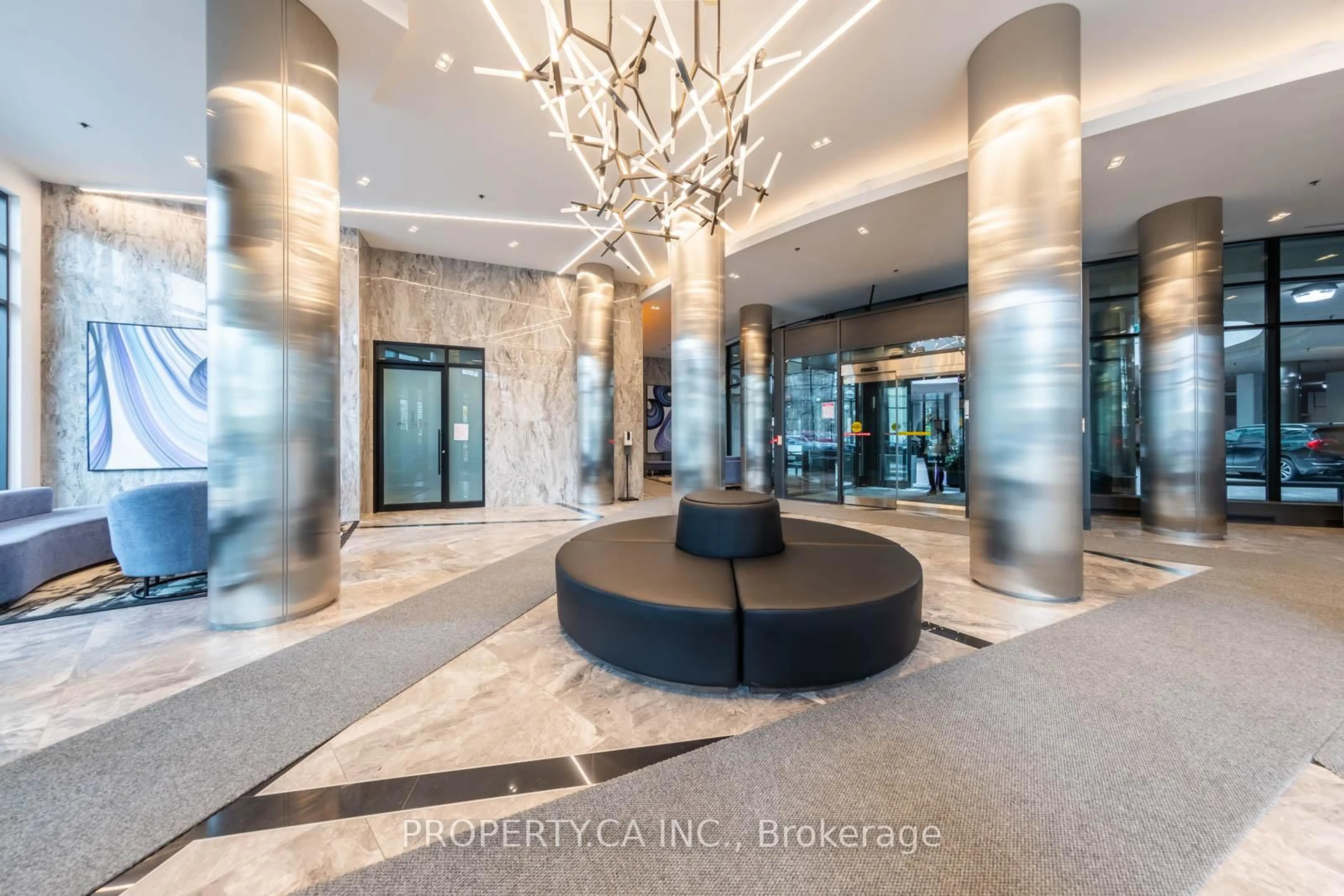 Indoor foyer for 12 Yonge St #2903, Toronto Ontario M5E 1Z9