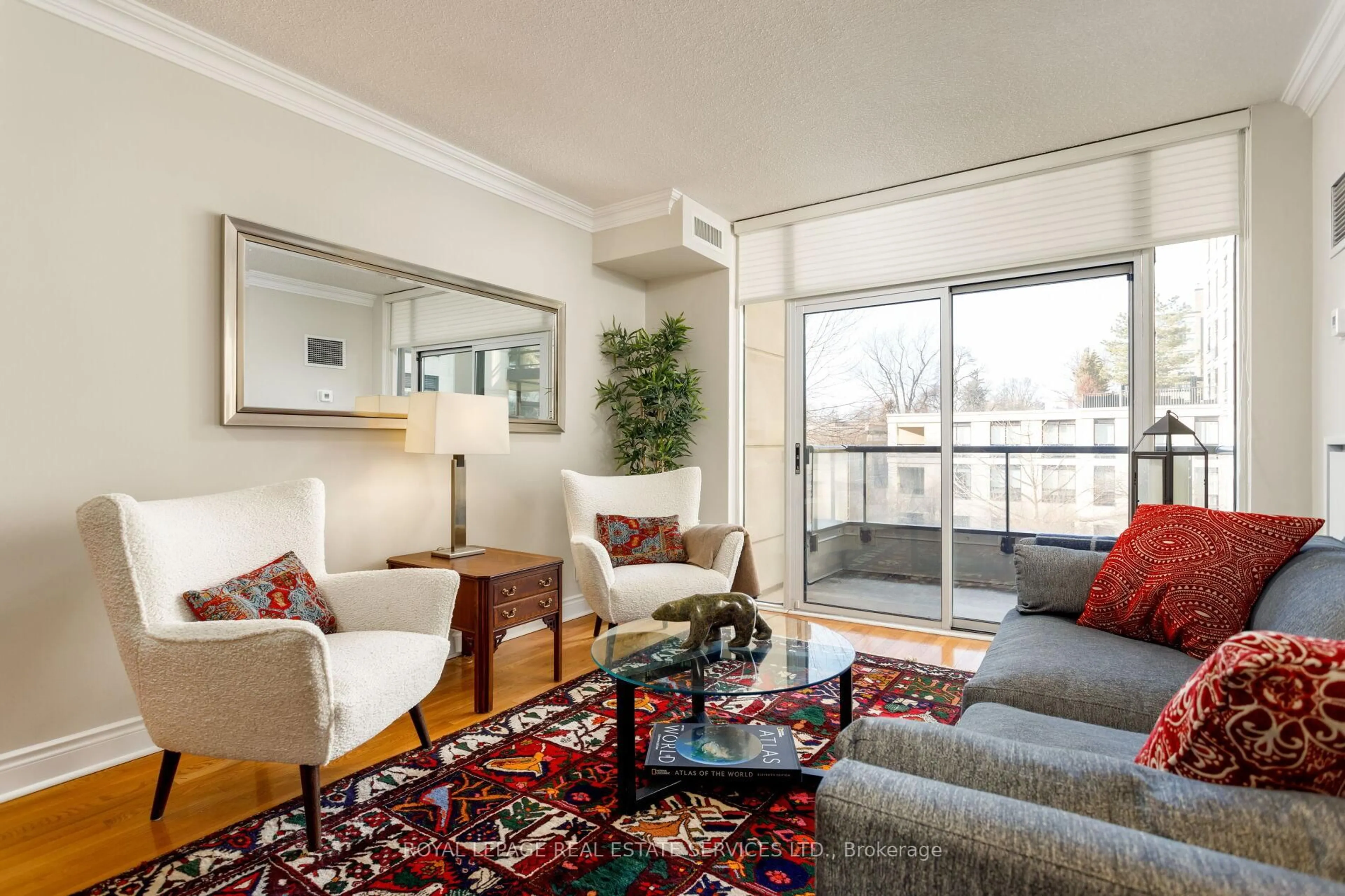 Living room with furniture, carpet floor for 10 Delisle Ave #308, Toronto Ontario M4V 3C6