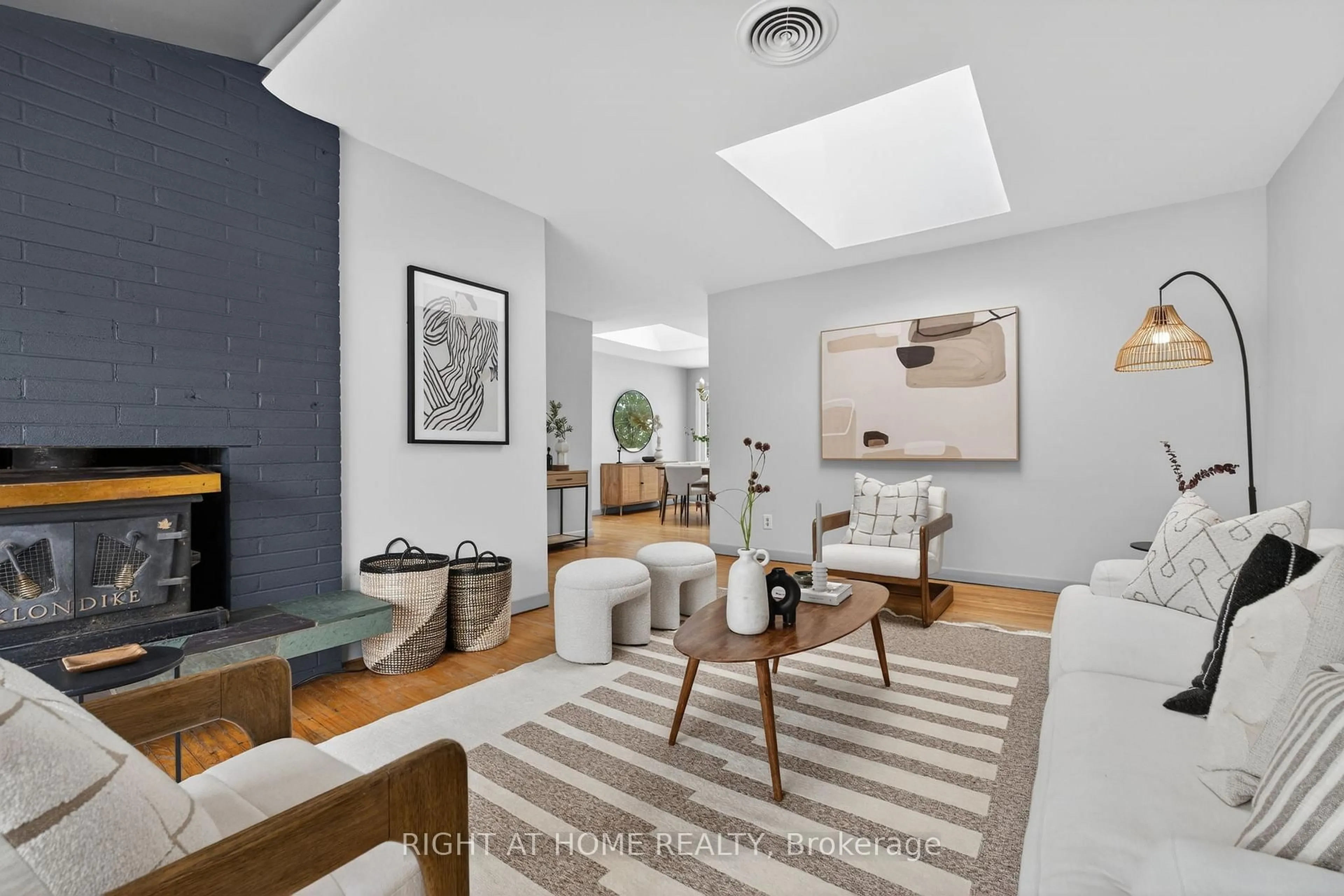 Living room with furniture, unknown for 30 Ptarmigan Cres, Toronto Ontario M3A 1W3