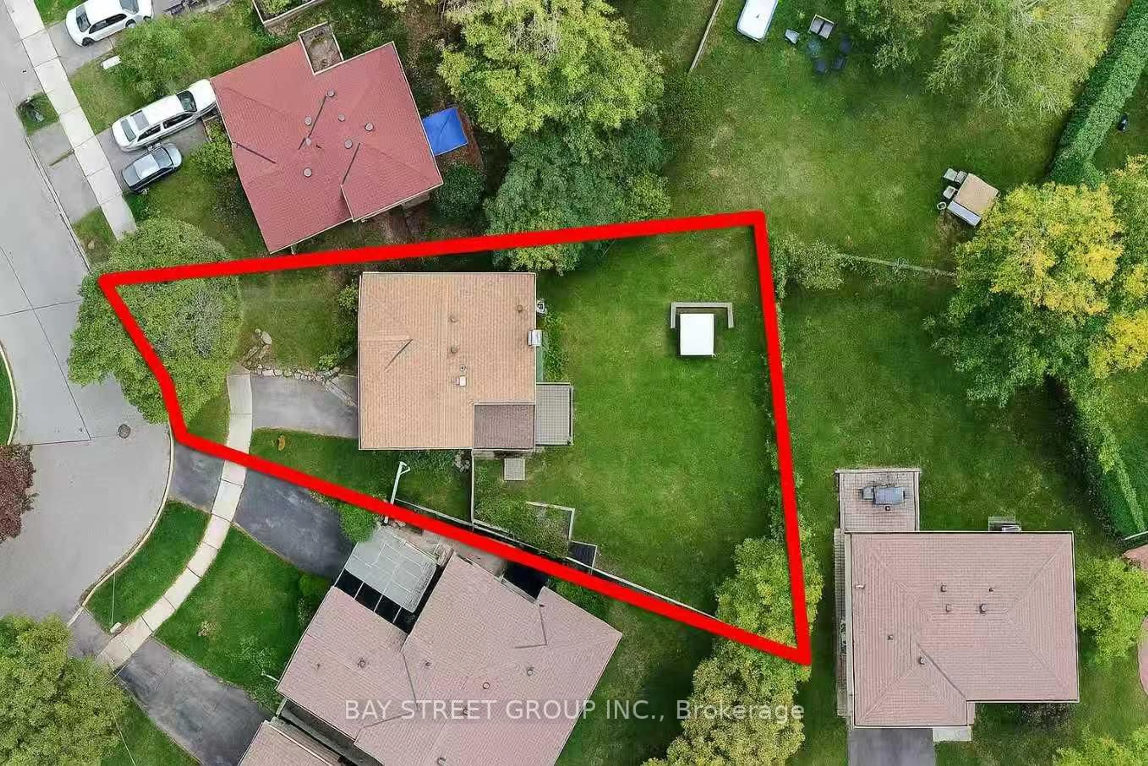 A pic from outside/outdoor area/front of a property/back of a property/a pic from drone, street for 67 Grove Park Cres, Toronto Ontario M2J 2C7