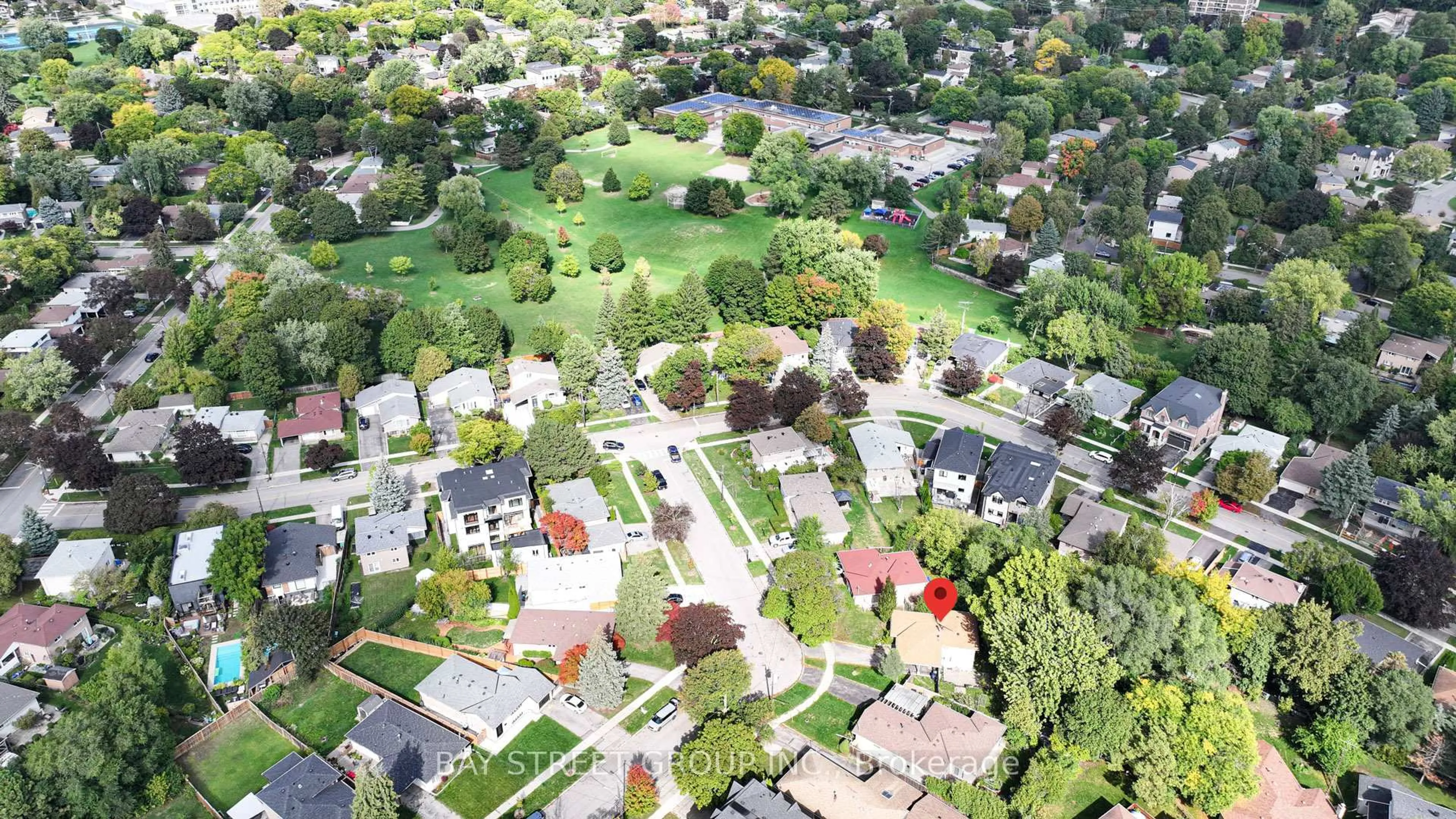 A pic from outside/outdoor area/front of a property/back of a property/a pic from drone, street for 67 Grove Park Cres, Toronto Ontario M2J 2C7