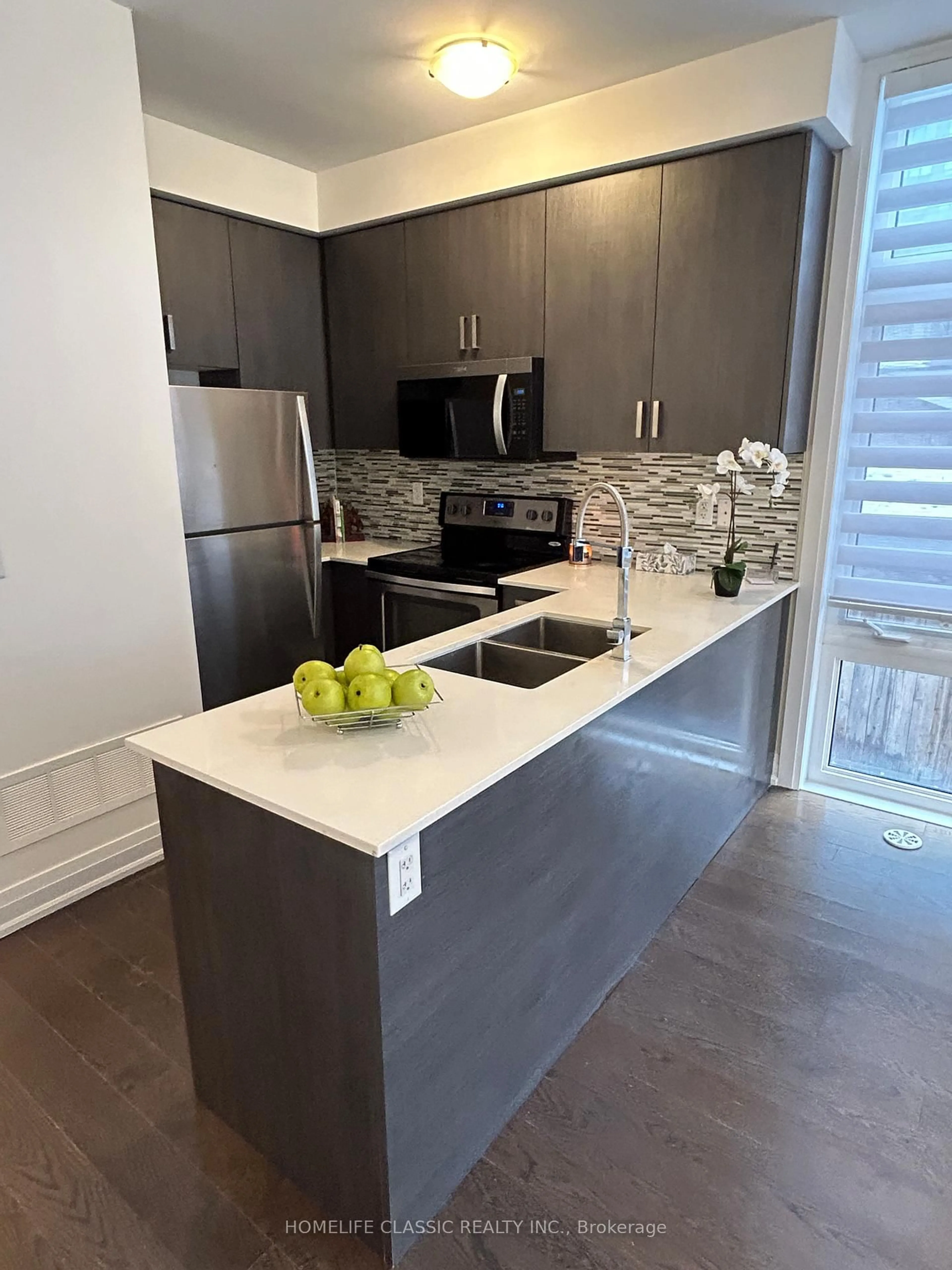 Open concept kitchen, unknown for 11 Eldora Ave #9, Toronto Ontario M2M 0B5