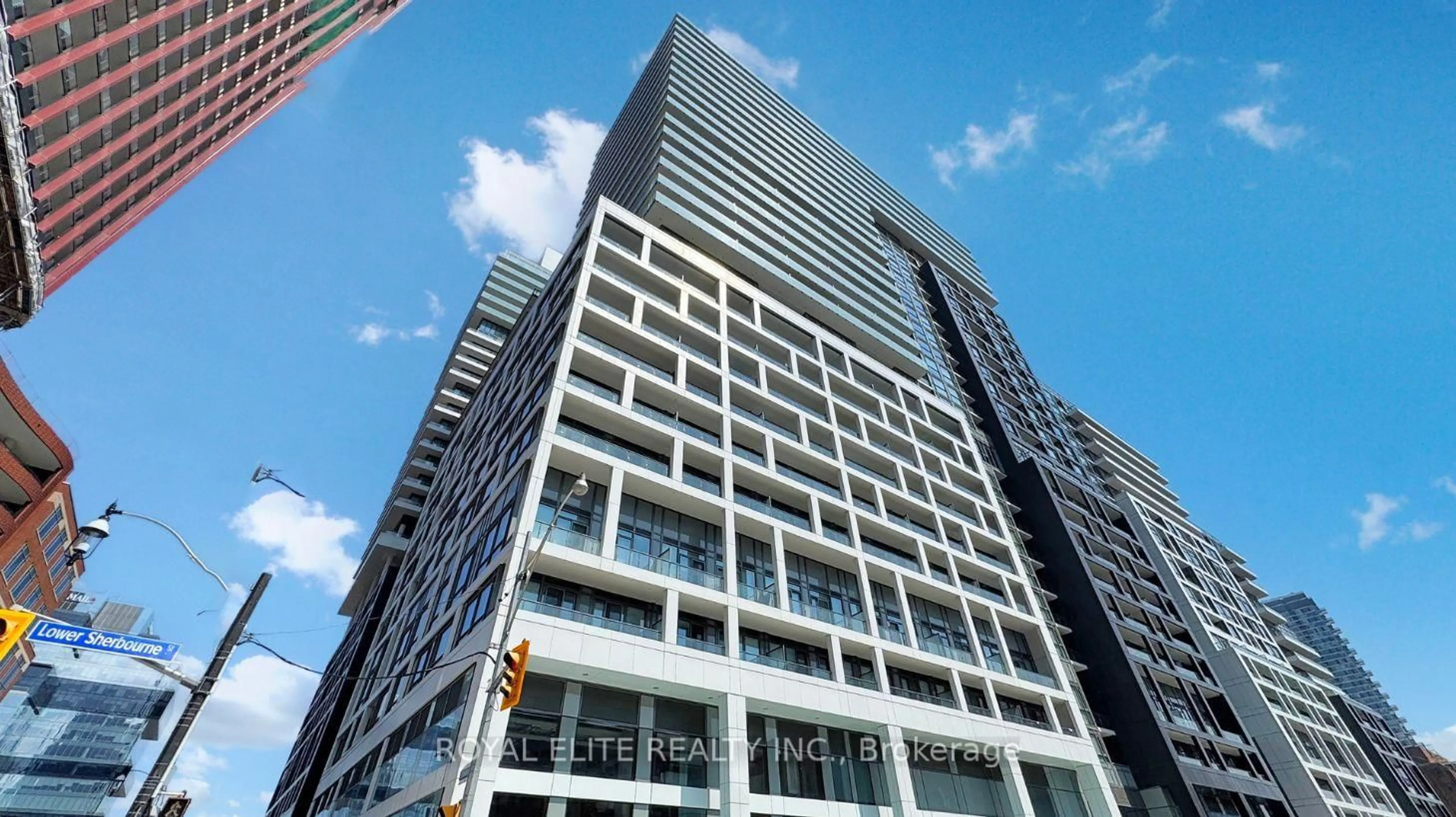Indoor foyer for 135 Lower Sherbourne St #LPH2925, Toronto Ontario M5A 1Y4