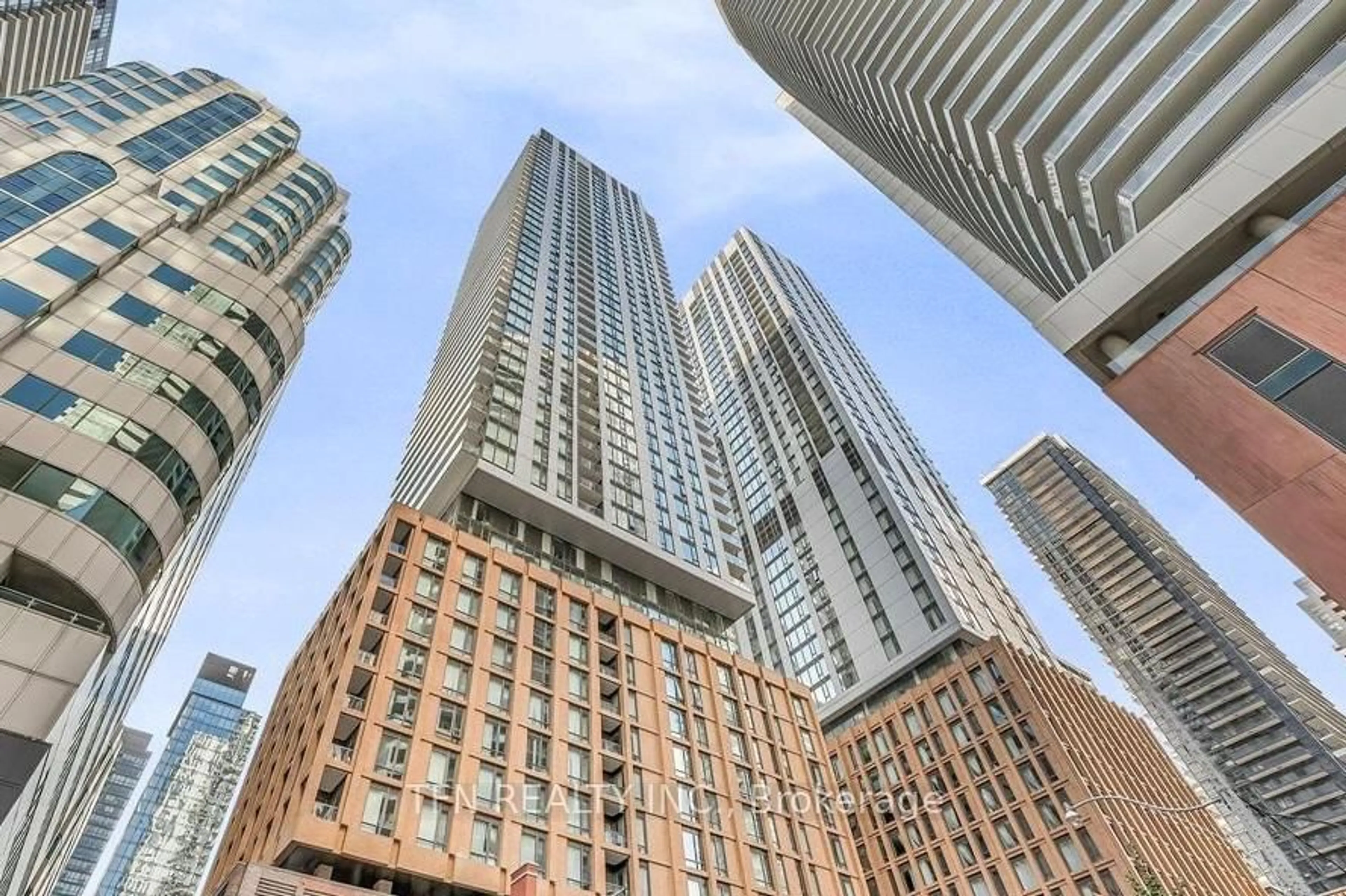 Unknown for 8 Widmer St #2005, Toronto Ontario M5V 0W6