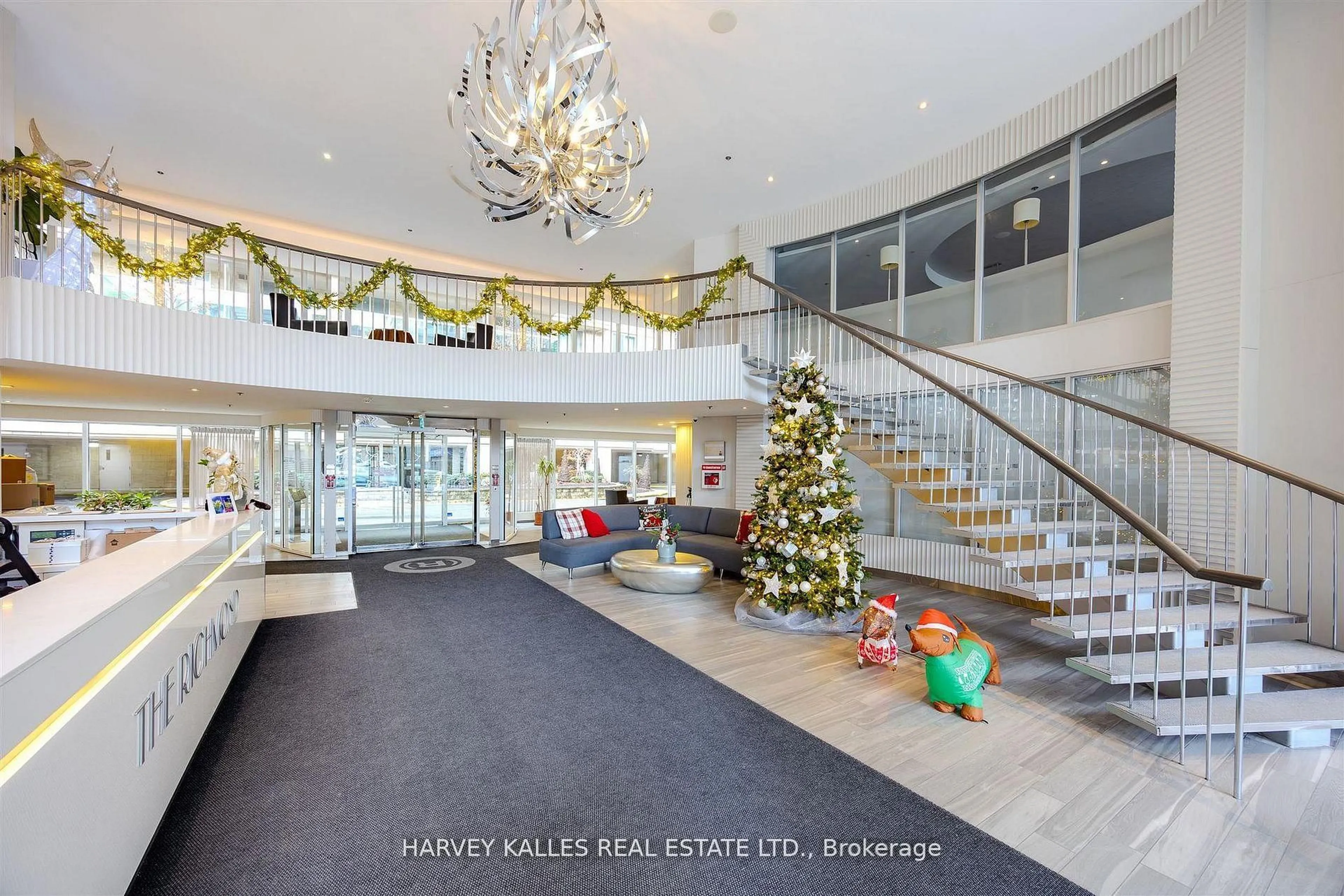 Indoor foyer for 323 Richmond St #1405, Toronto Ontario M5A 4R3