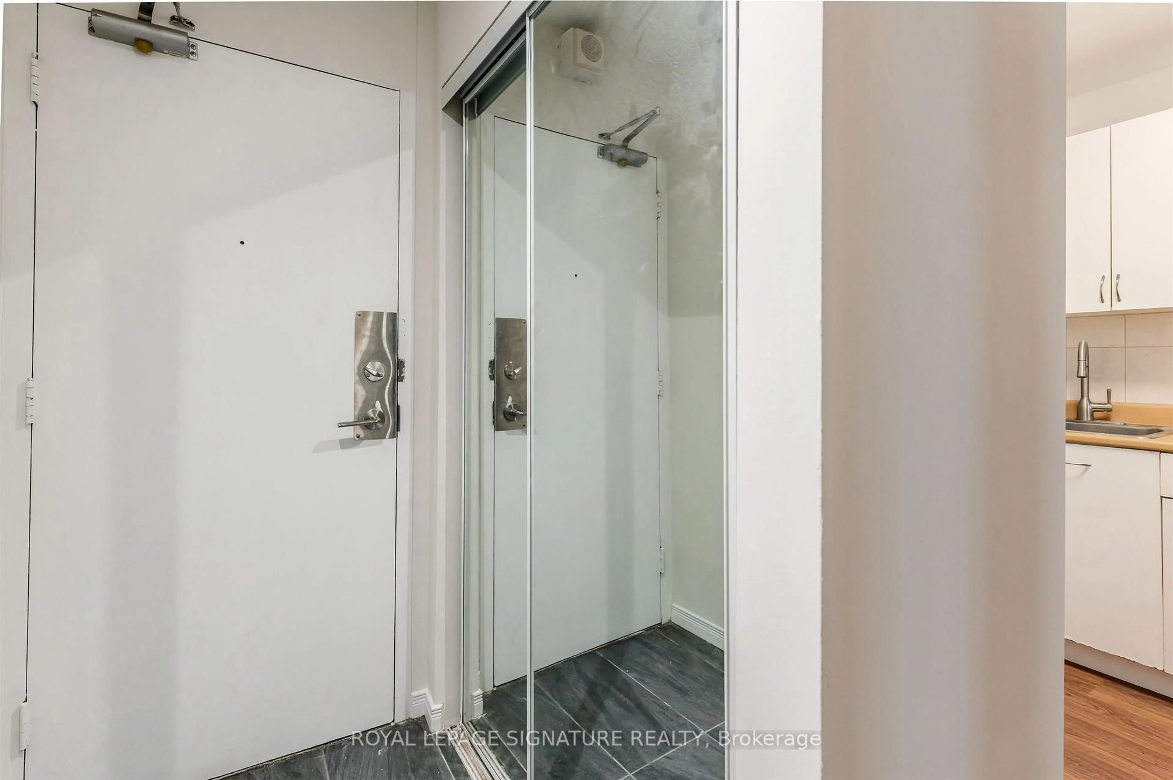 Unknown for 40 Homewood Ave #2108, Toronto Ontario M4Y 2K2