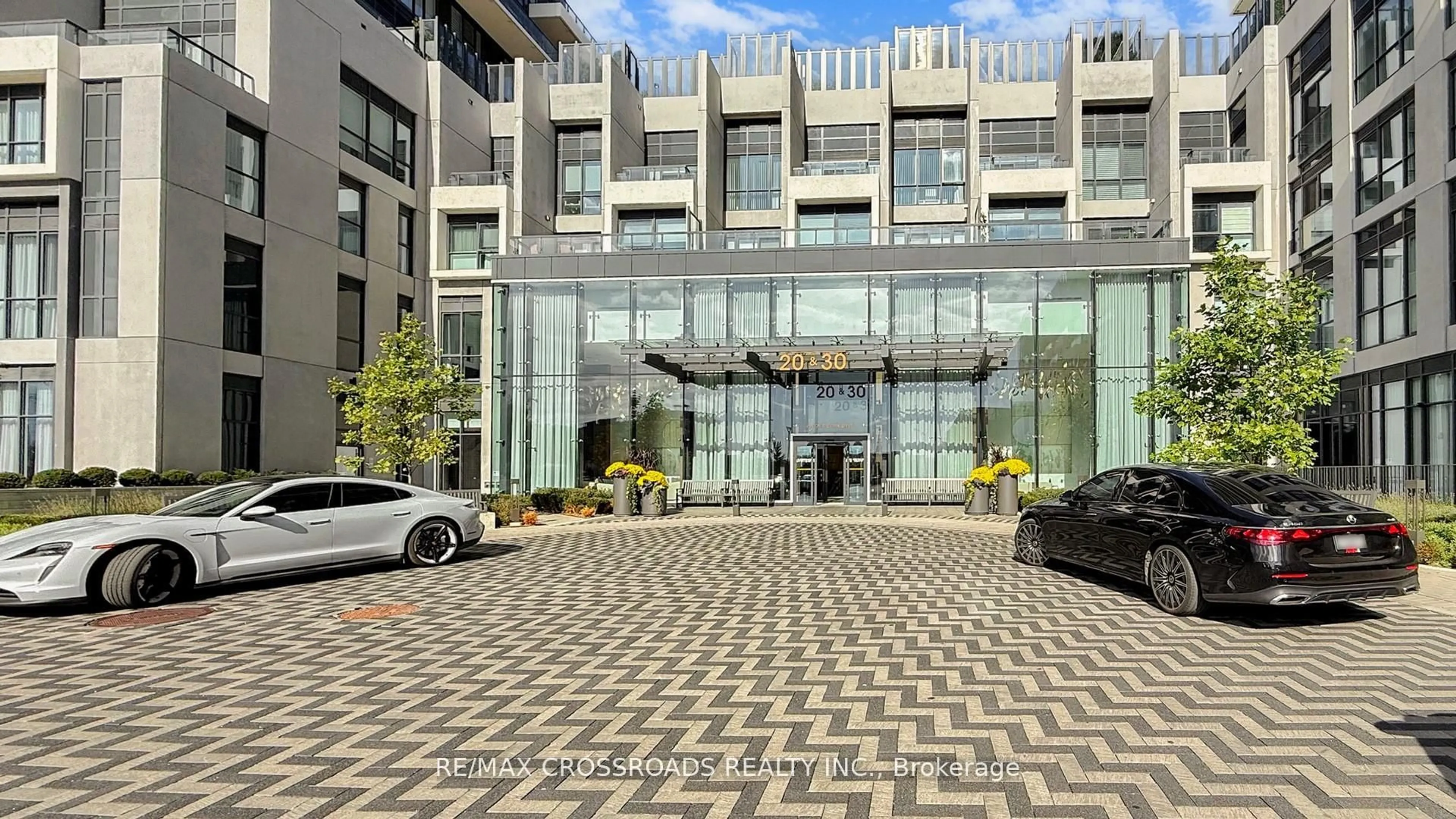 Unknown for 30 Inn on the park Dr #4210, Toronto Ontario M3C 0P7