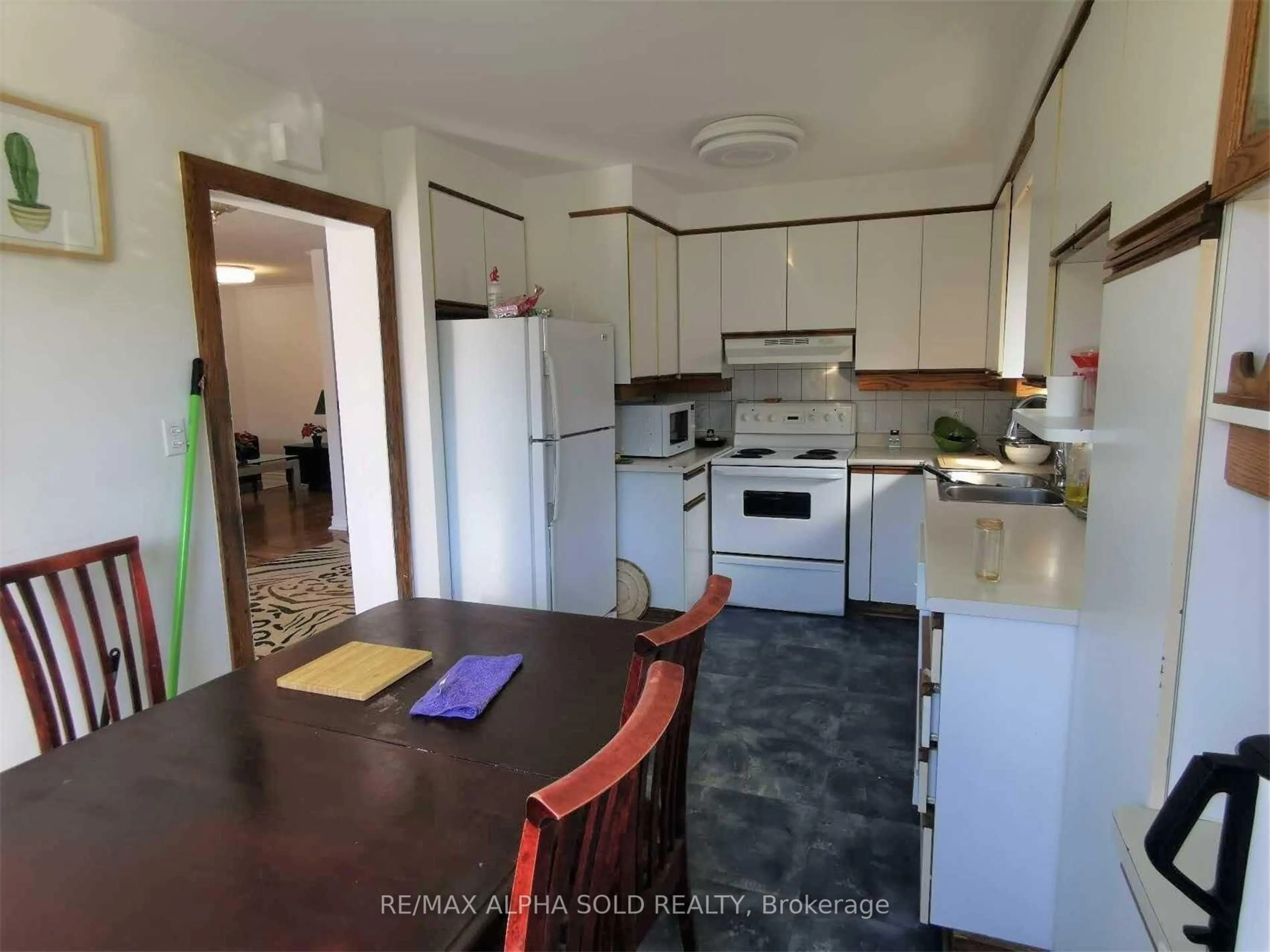 Standard kitchen, unknown for 155 Edmonton Dr, Toronto Ontario M2J 3X3