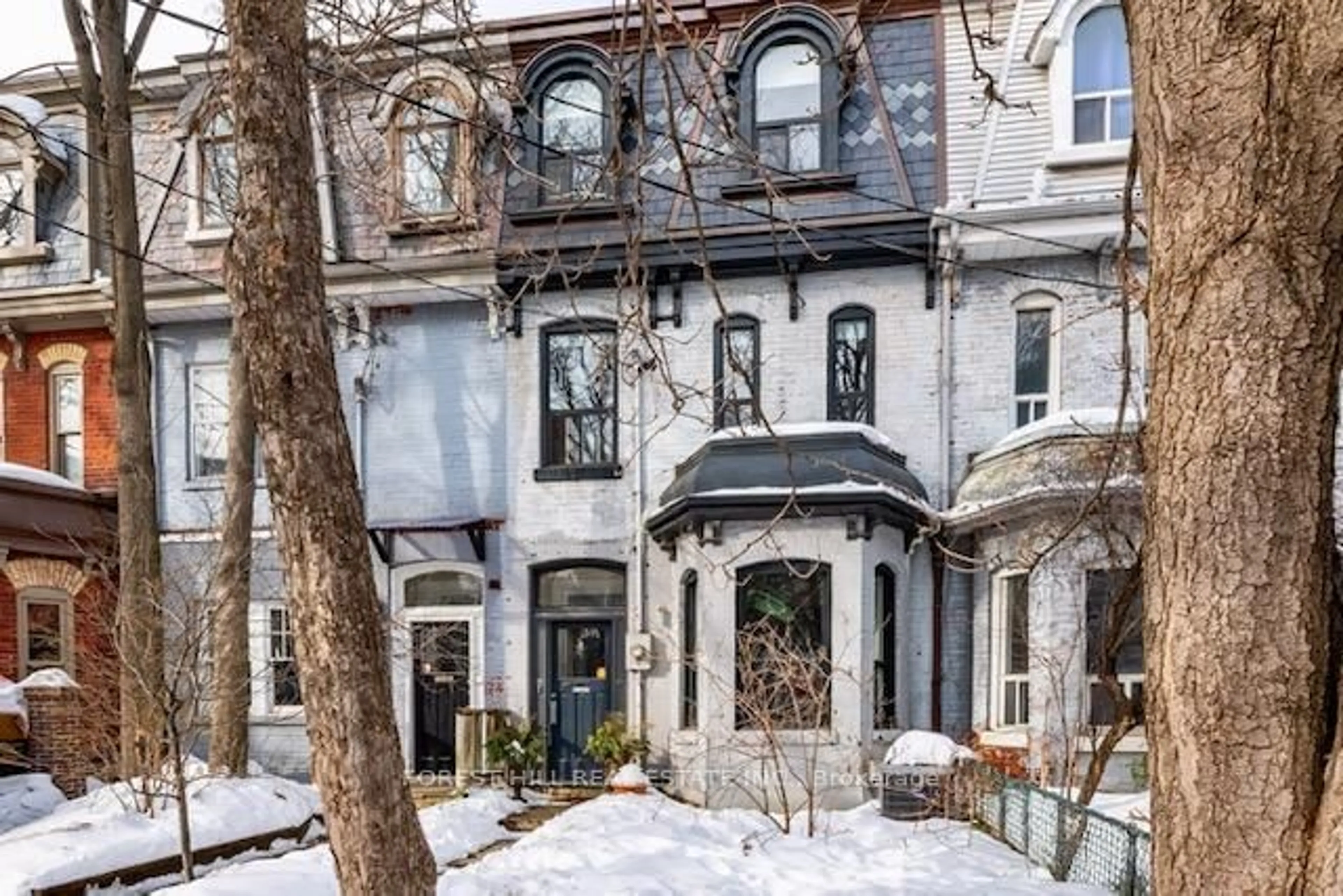 Unknown for 46 Phoebe St, Toronto Ontario M5T 1A9