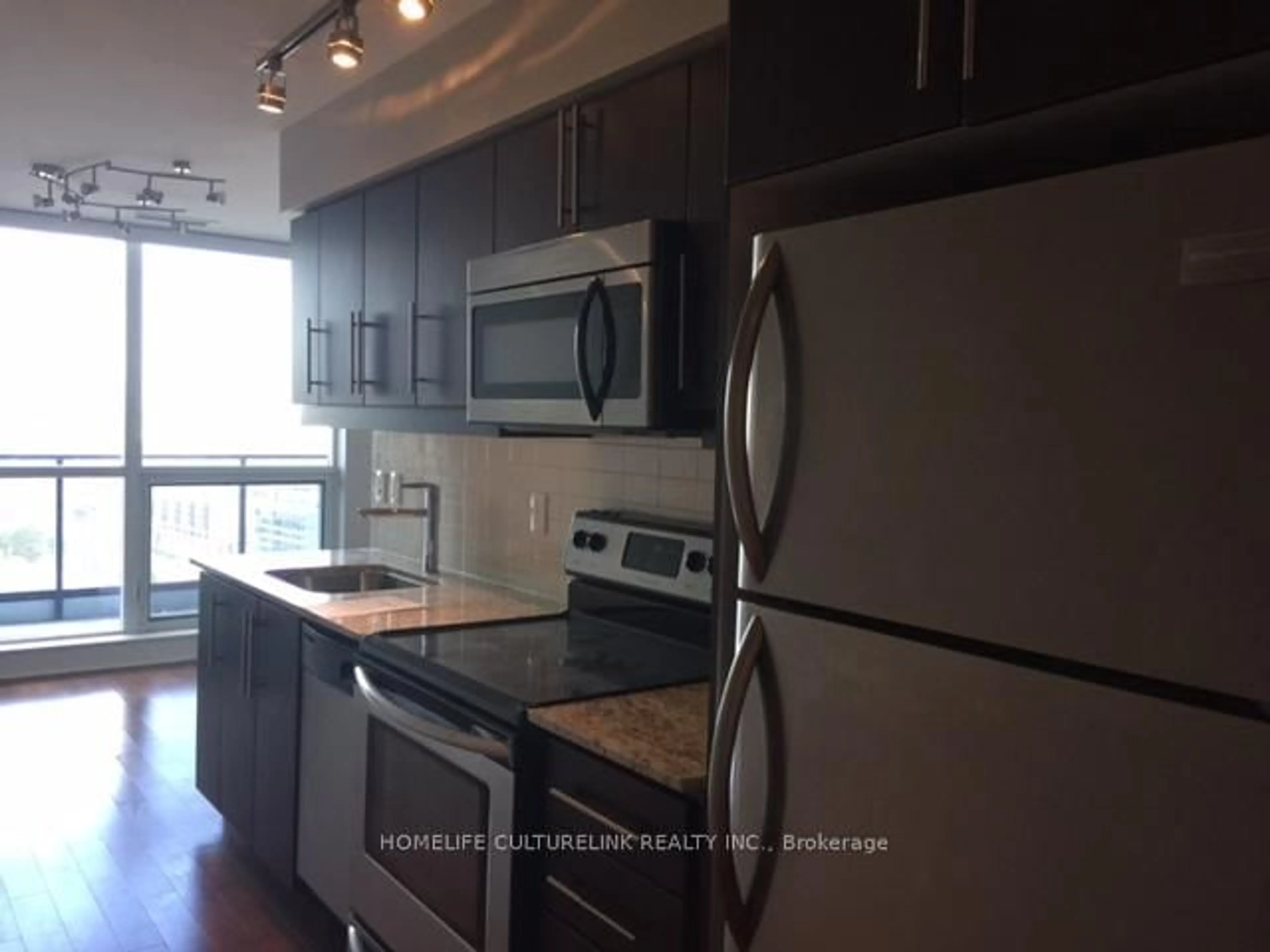 Standard kitchen, unknown for 2885 Bayview Ave #1323, Toronto Ontario M2N 6G4
