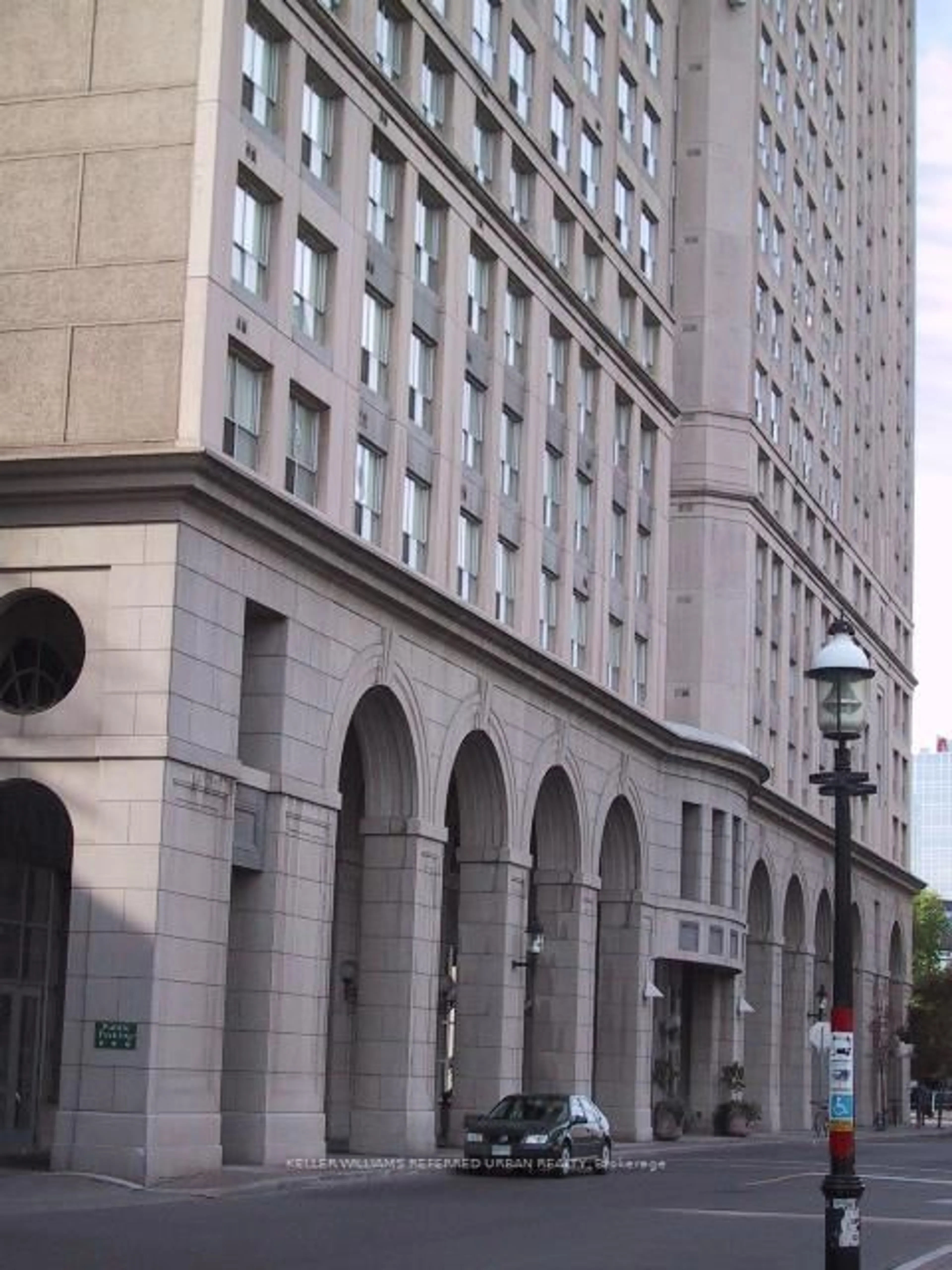 Unknown for 25 The Esplanade #2212, Toronto Ontario M5E 1W5