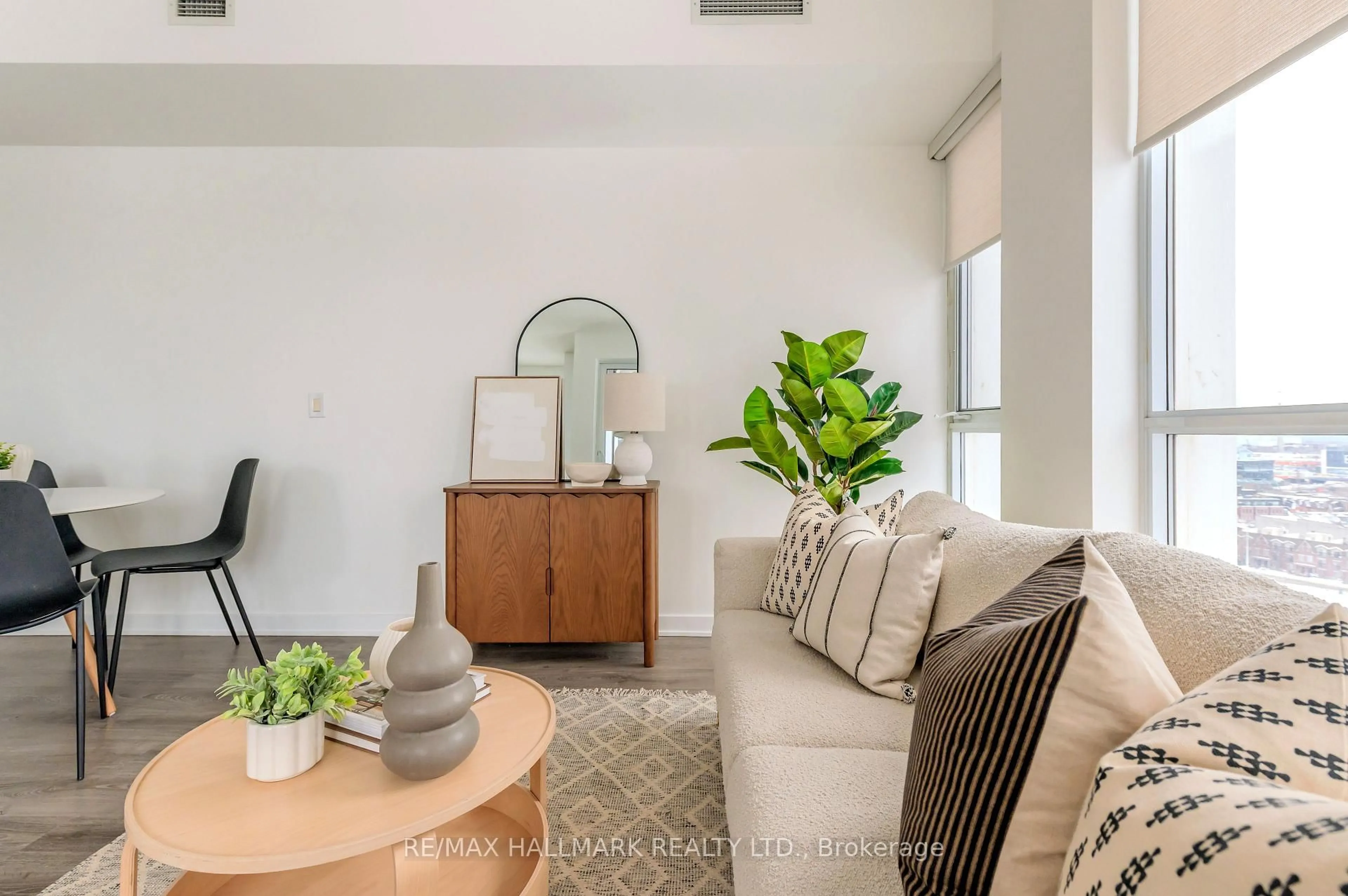 Living room with furniture, unknown for 170 Sumach St #1406, Toronto Ontario M5A 0C3