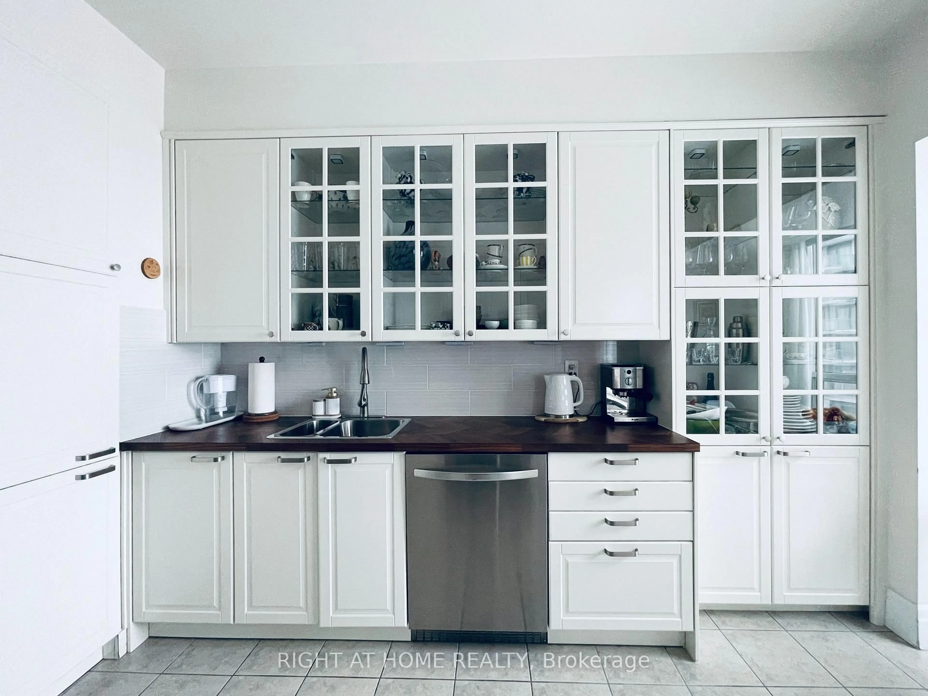 Unknown for 188 Doris Ave #Lph06, Toronto Ontario M2N 6Z5