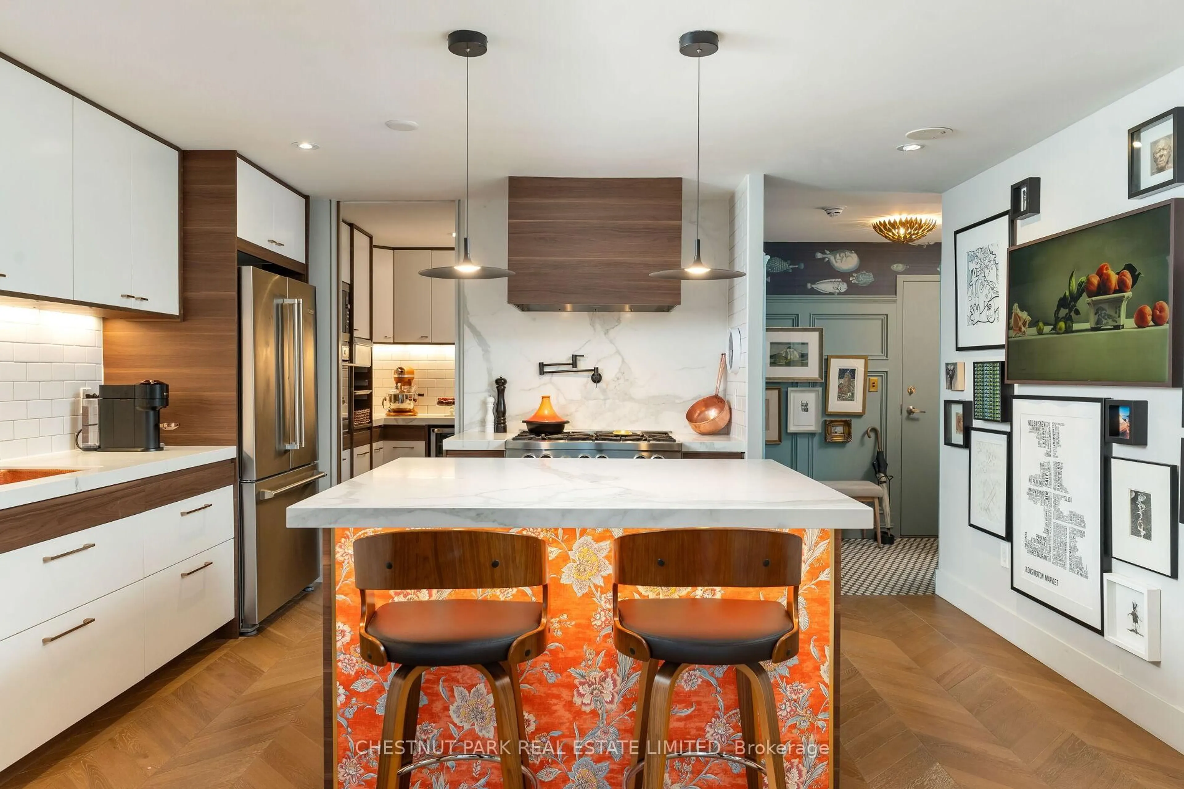 Contemporary kitchen, ceramic/tile floor for 10 Navy Wharf Crt #709, Toronto Ontario M5V 3V2