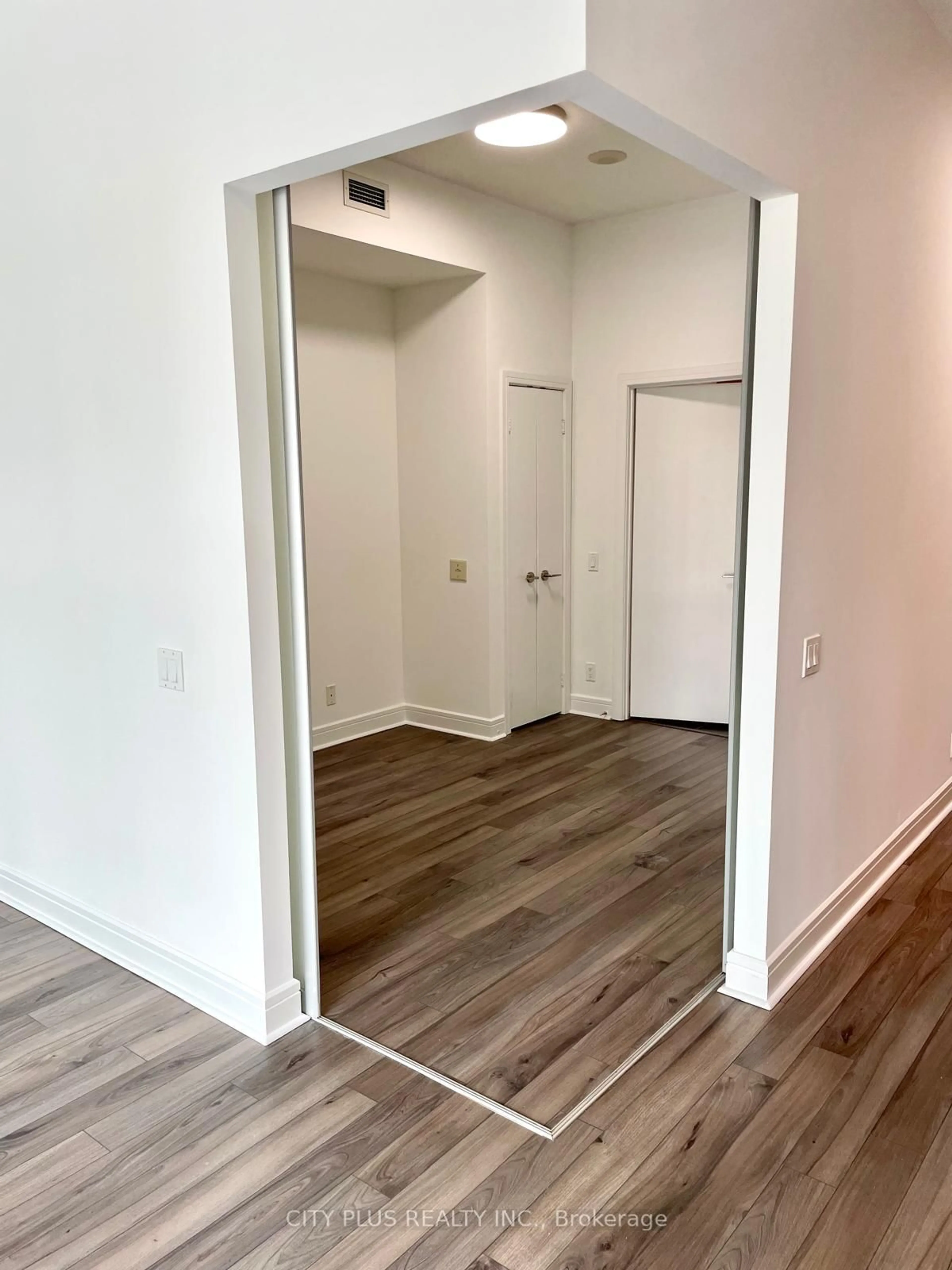 A pic of a room for 112 George St #S304, Toronto Ontario M5A 2M5