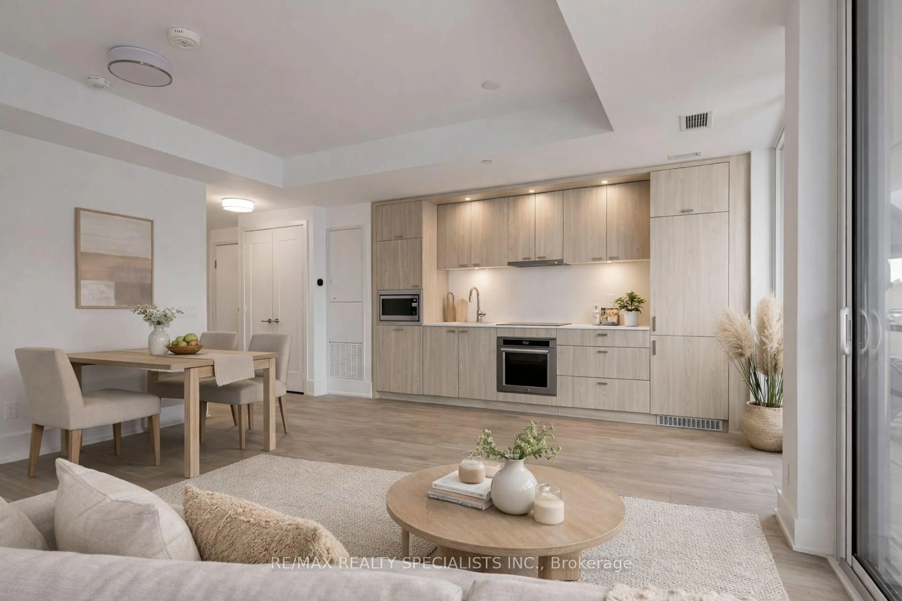 Open concept kitchen, unknown for 115 Denison Ave #920, Toronto Ontario M5T 2N1