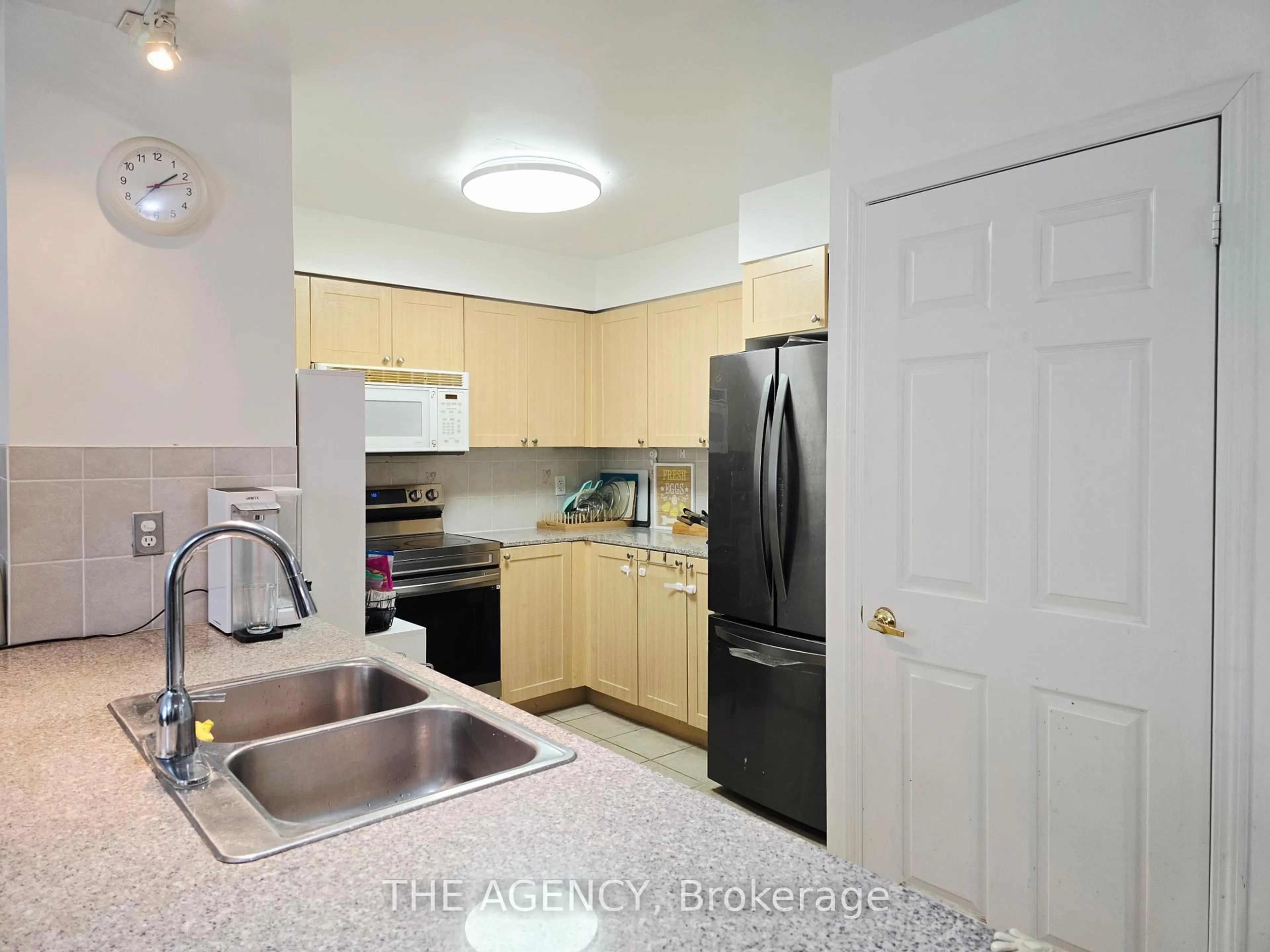 Standard kitchen, unknown for 5940 Yonge St #207, Toronto Ontario M2M 4M6