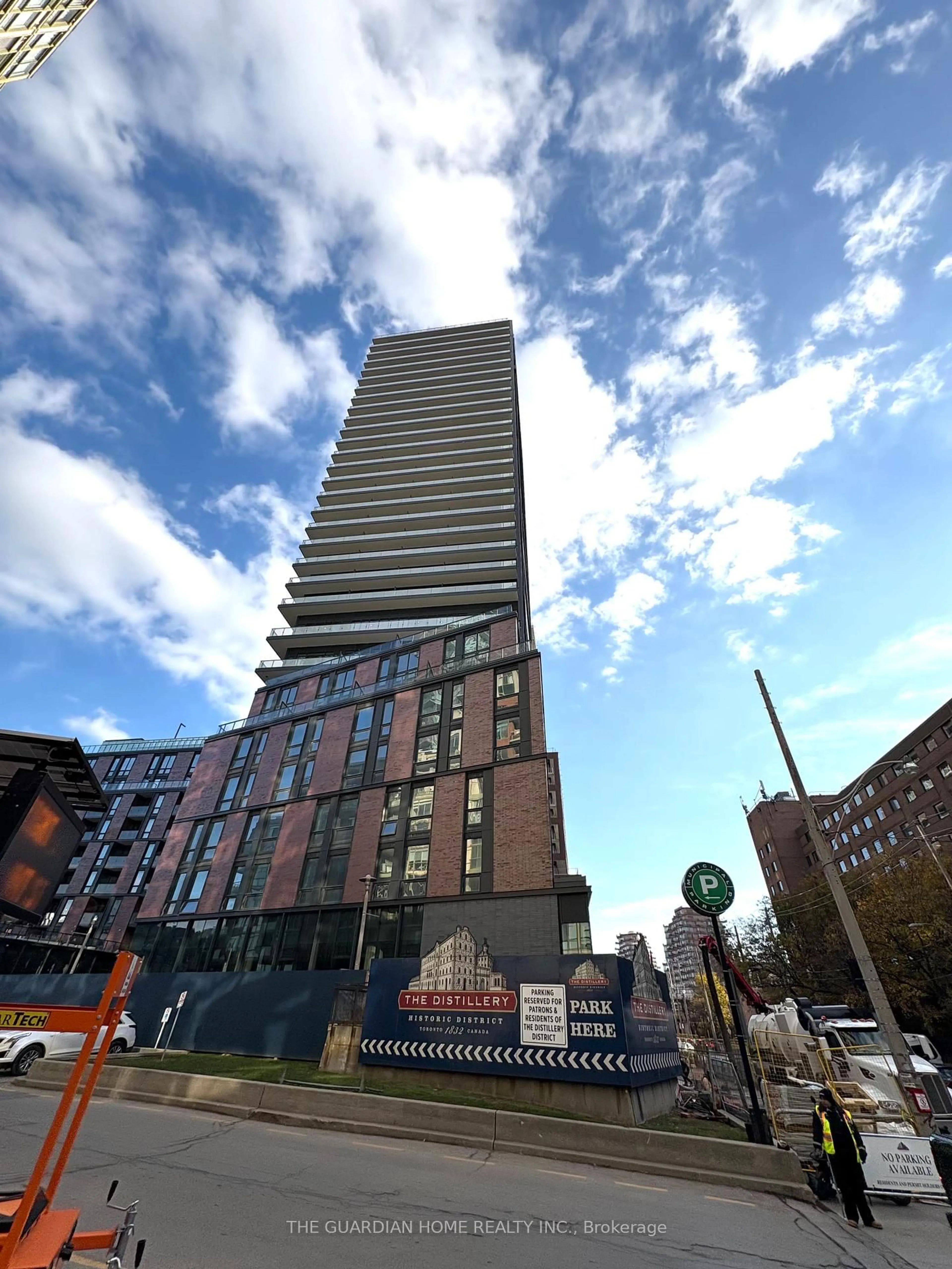 A pic from outside/outdoor area/front of a property/back of a property/a pic from drone, building for 35 Parliament St #230, Toronto Ontario M5A 1G1