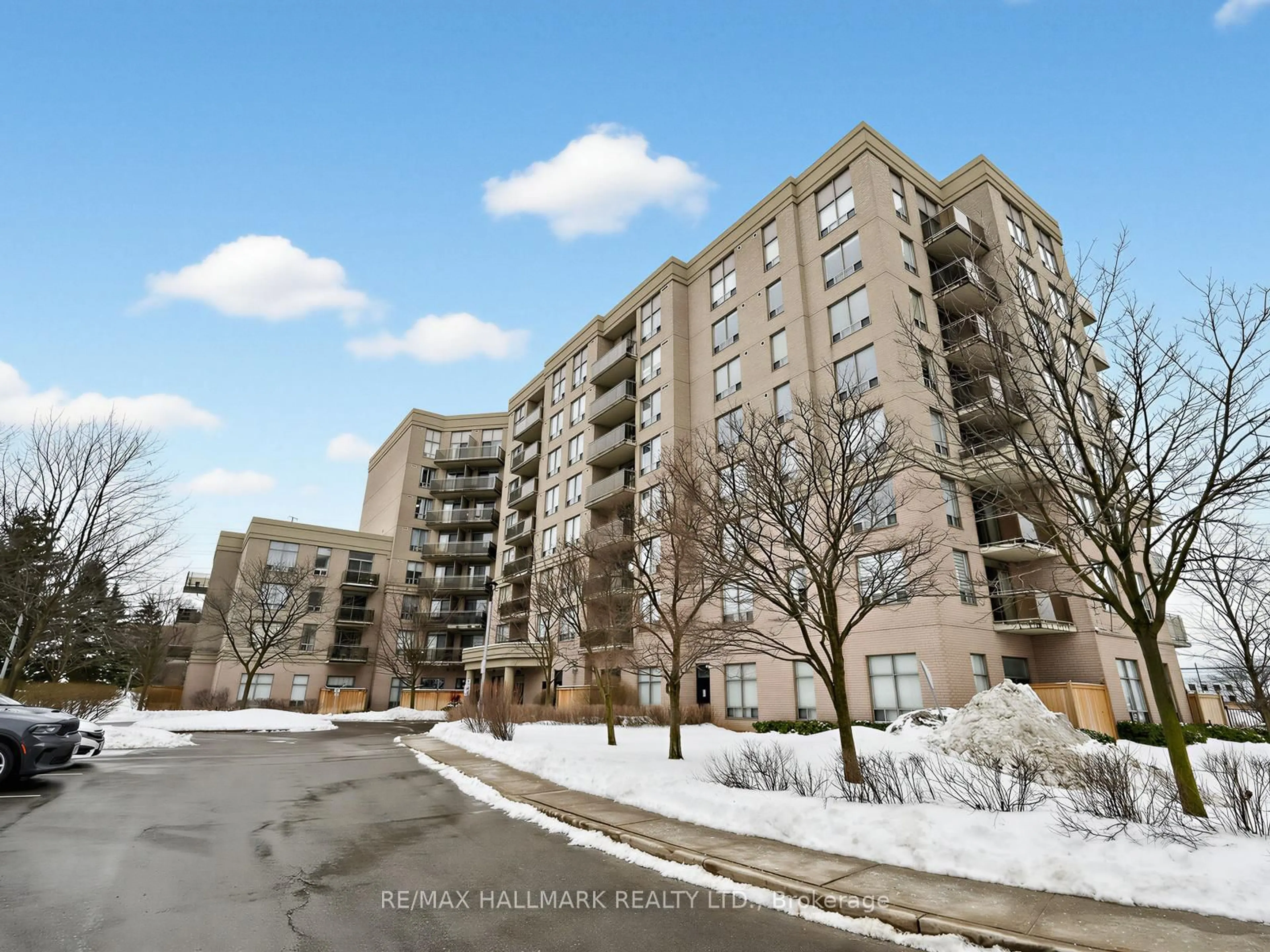 Unknown for 1730 Eglinton Ave #211, Toronto Ontario M4A 1J7