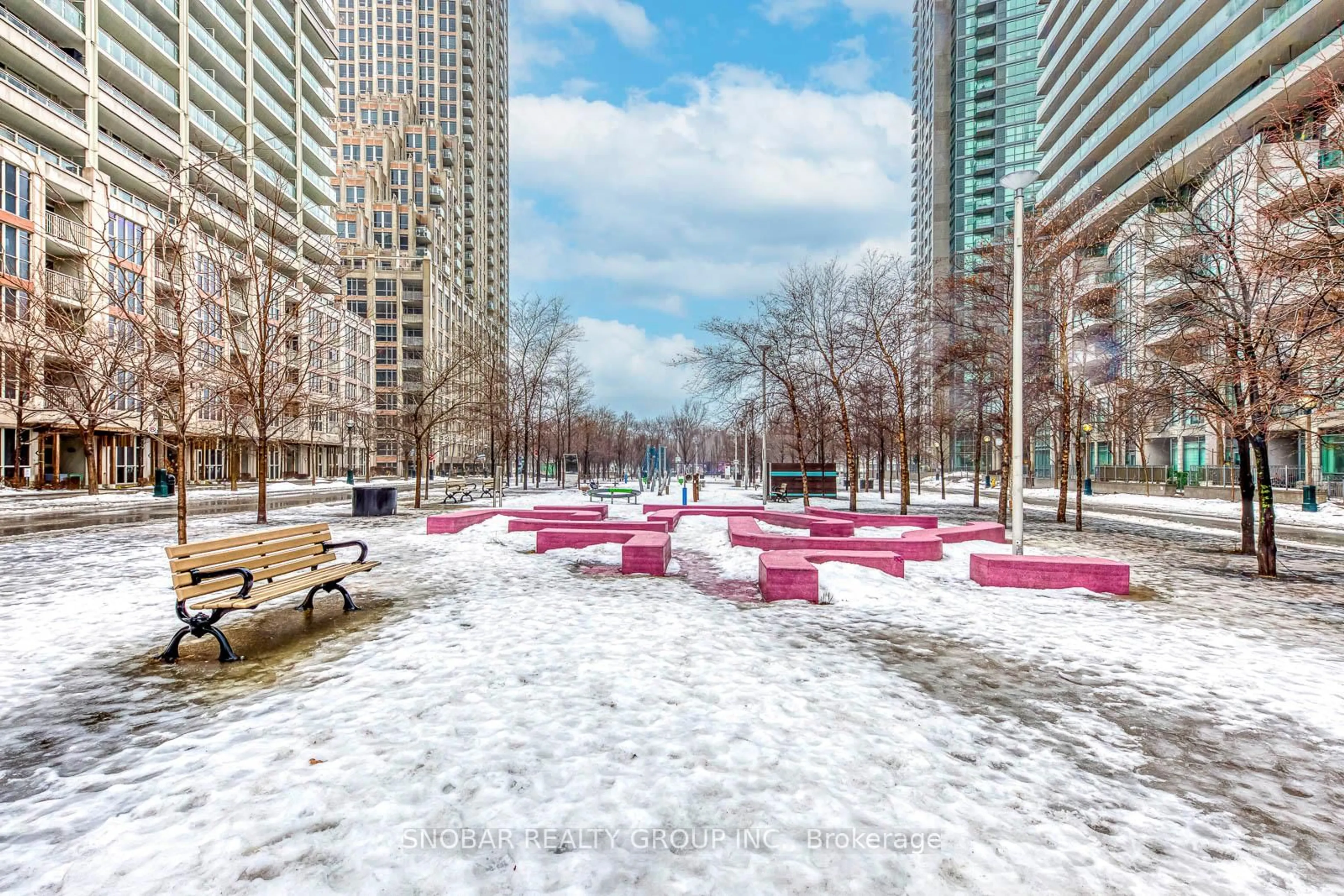 Patio, street for 35 Bastion St #306, Toronto Ontario M5V 0C2