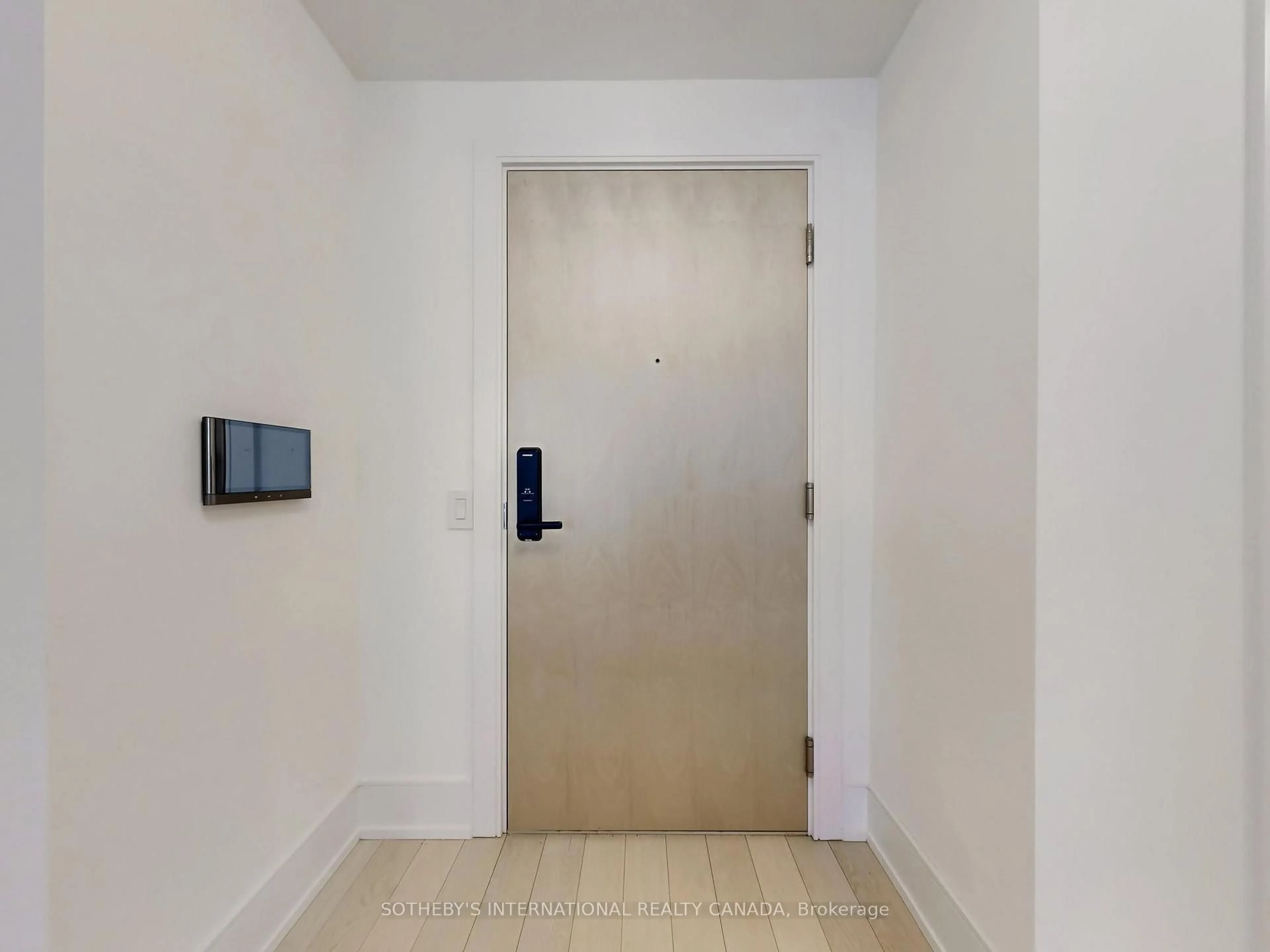 Unknown for 155 Merchants' #515, Toronto Ontario M5A 0Y4