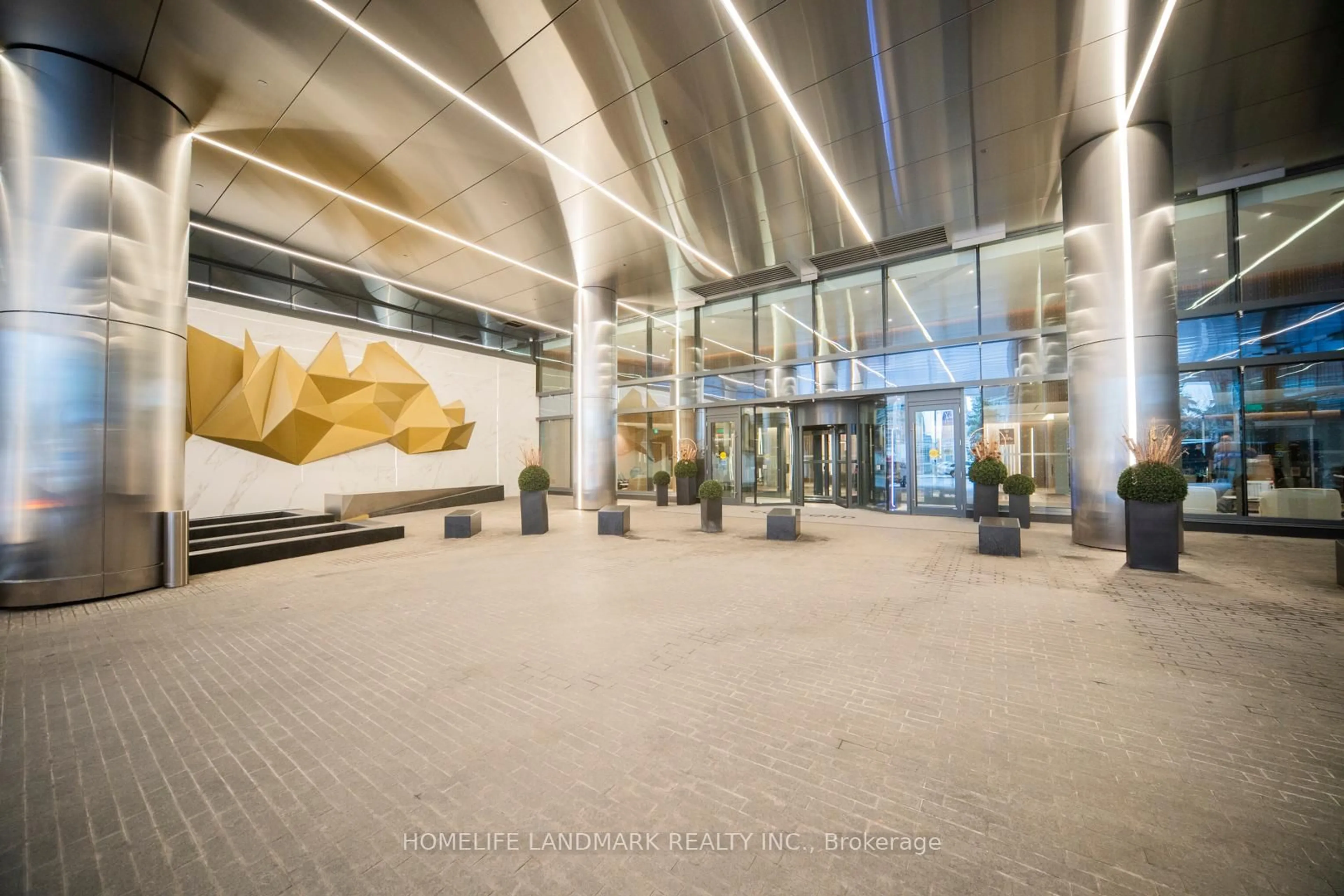 Lobby for 1 Concord Cityplace Way #2315, Toronto Ontario M5V 0X3