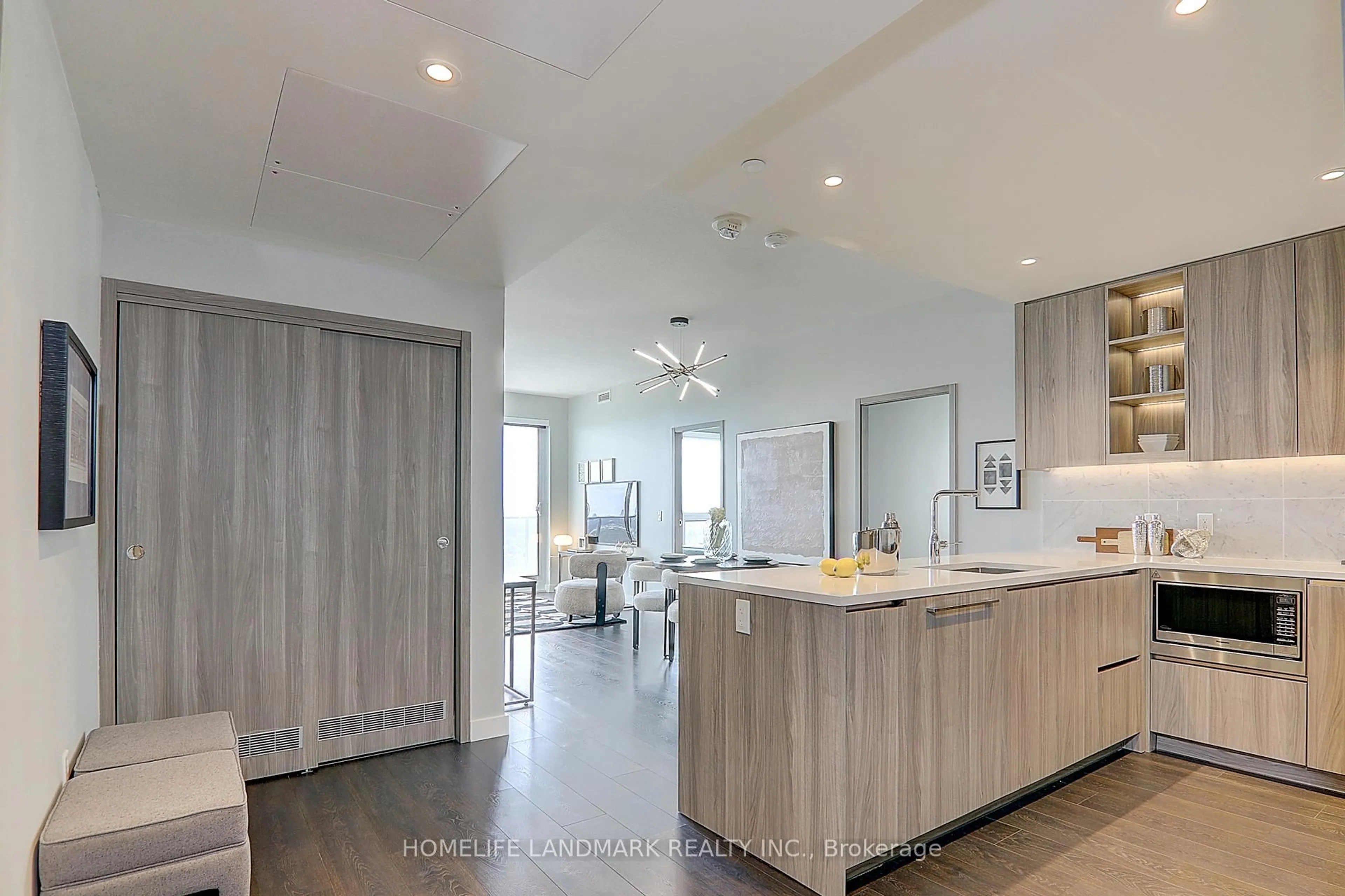 Open concept kitchen, unknown for 95 Mcmahon Dr #3203, Toronto Ontario M2K 0H2