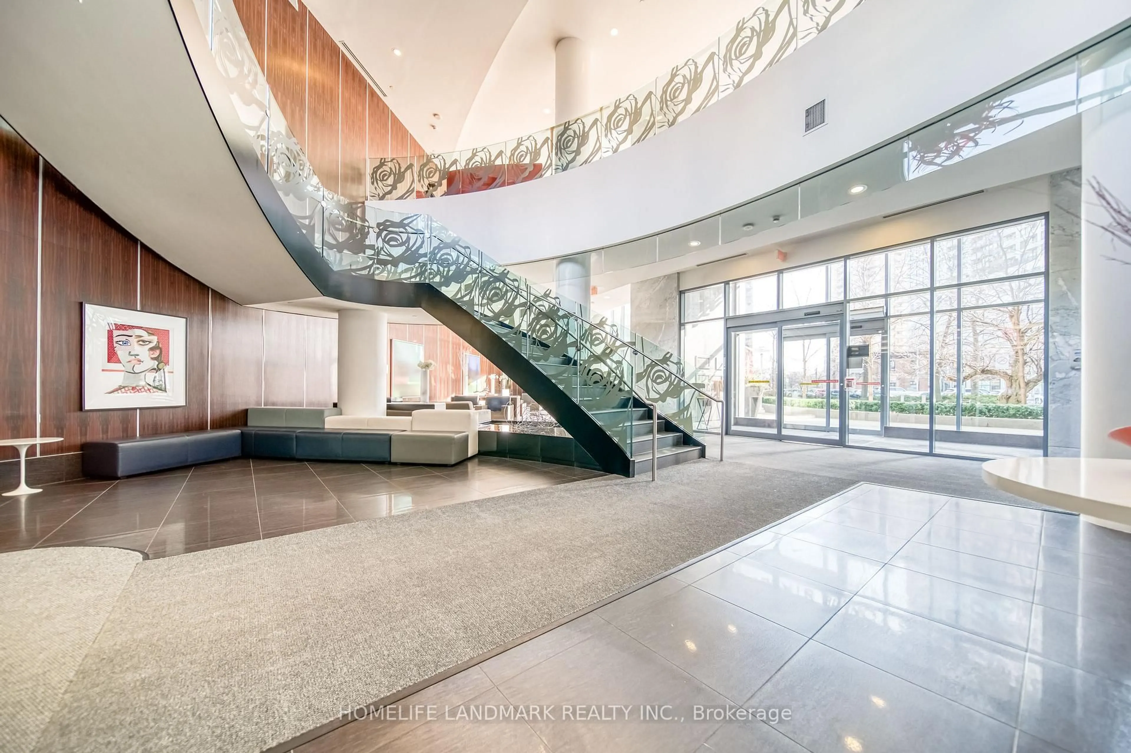 Indoor foyer for 5168 Yonge St #3112, Toronto Ontario M2N 5P6