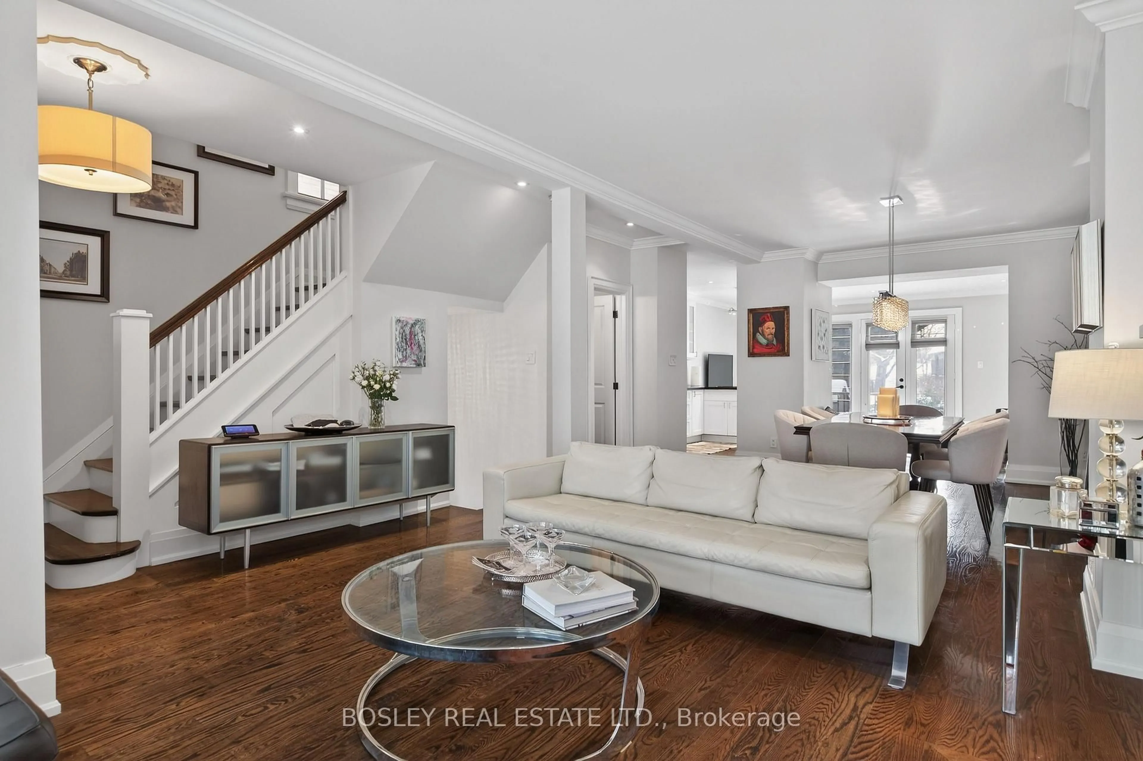 Living room with furniture, unknown for 69 Manor Rd, Toronto Ontario M4S 1R1