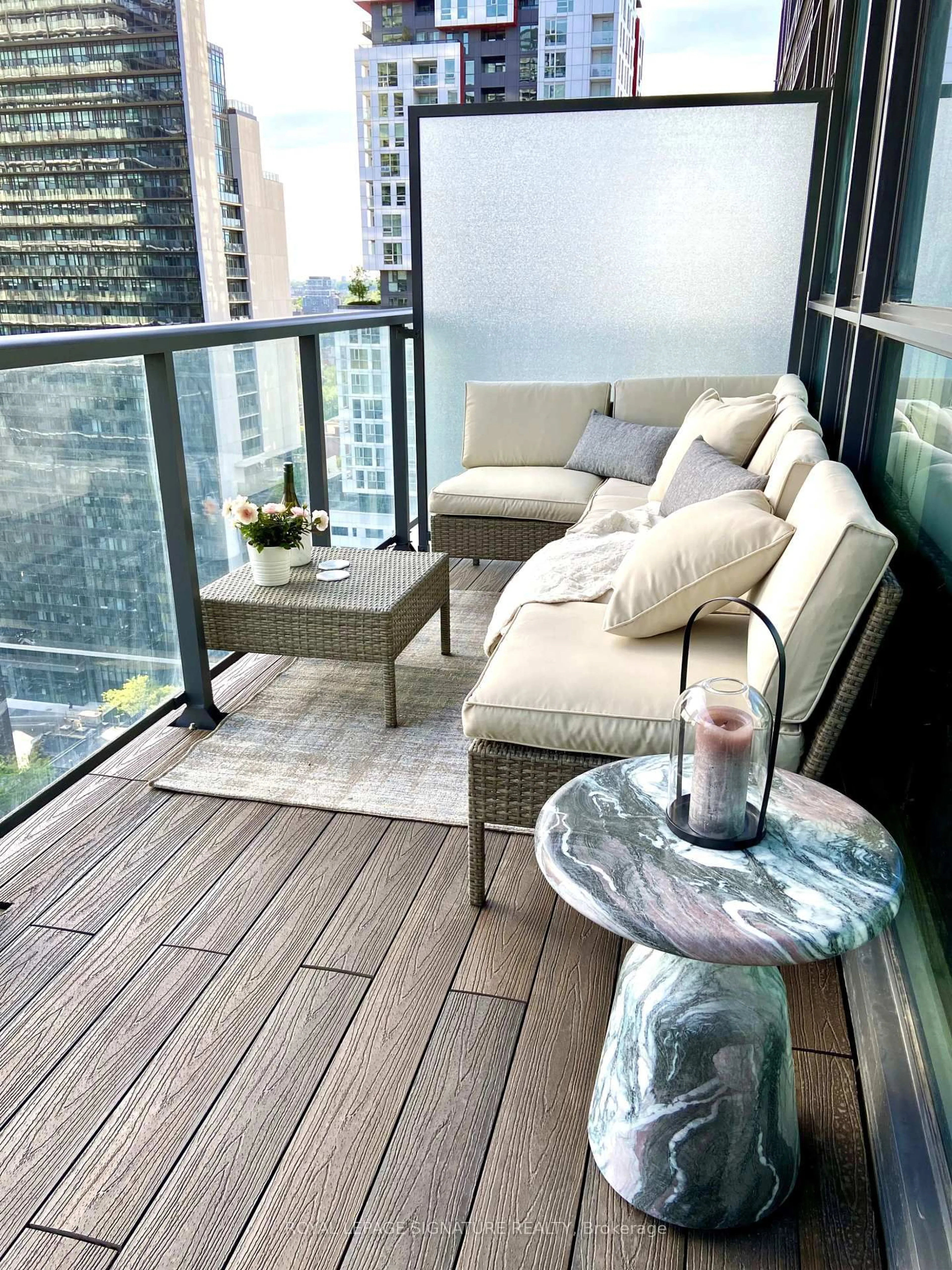Balcony in the apartment, water/lake/river/ocean view for 290 Adelaide St #1902, Toronto Ontario M5V 0P3