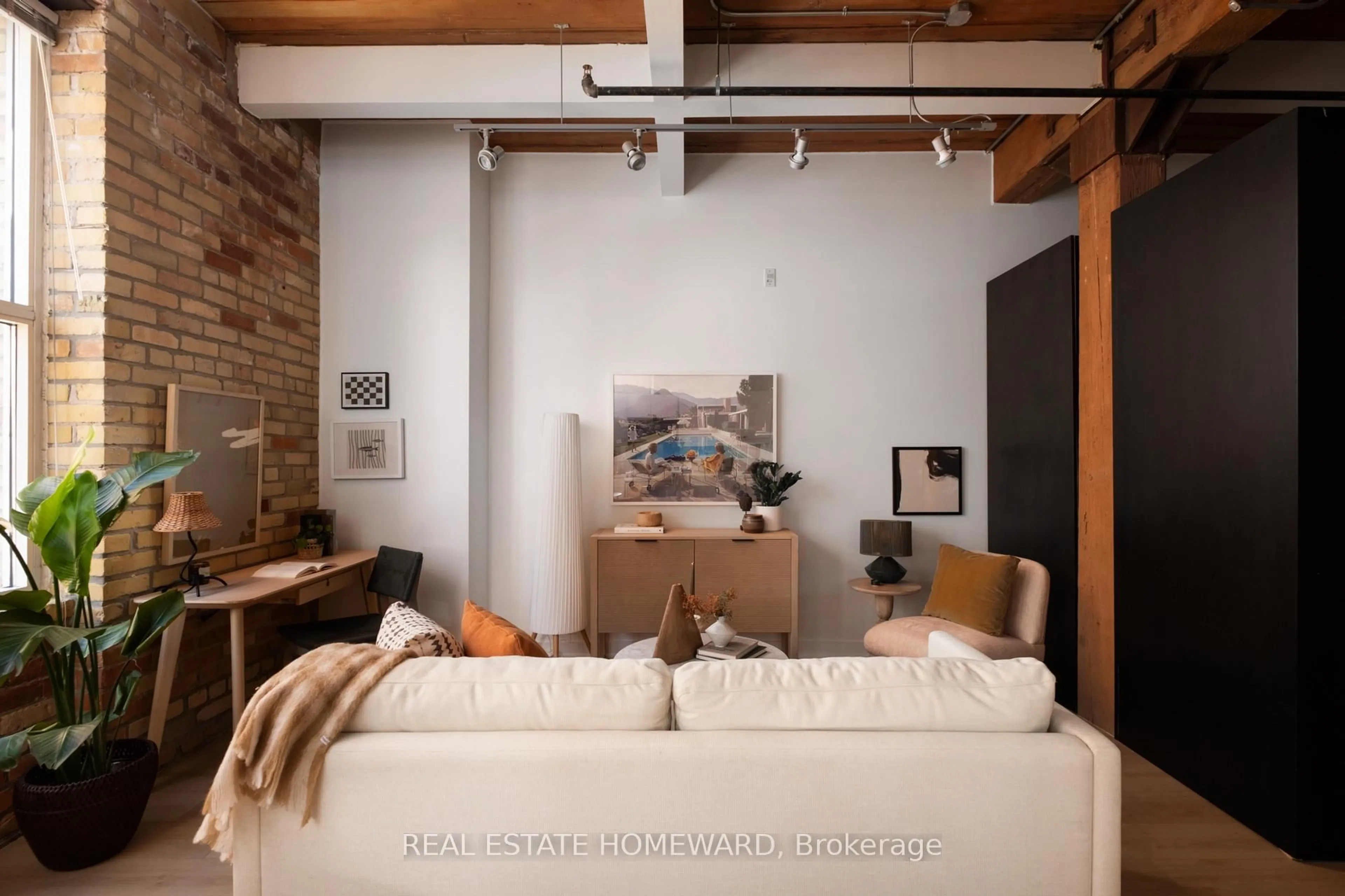 Unknown for 955 Queen St #321, Toronto Ontario M6J 3X5