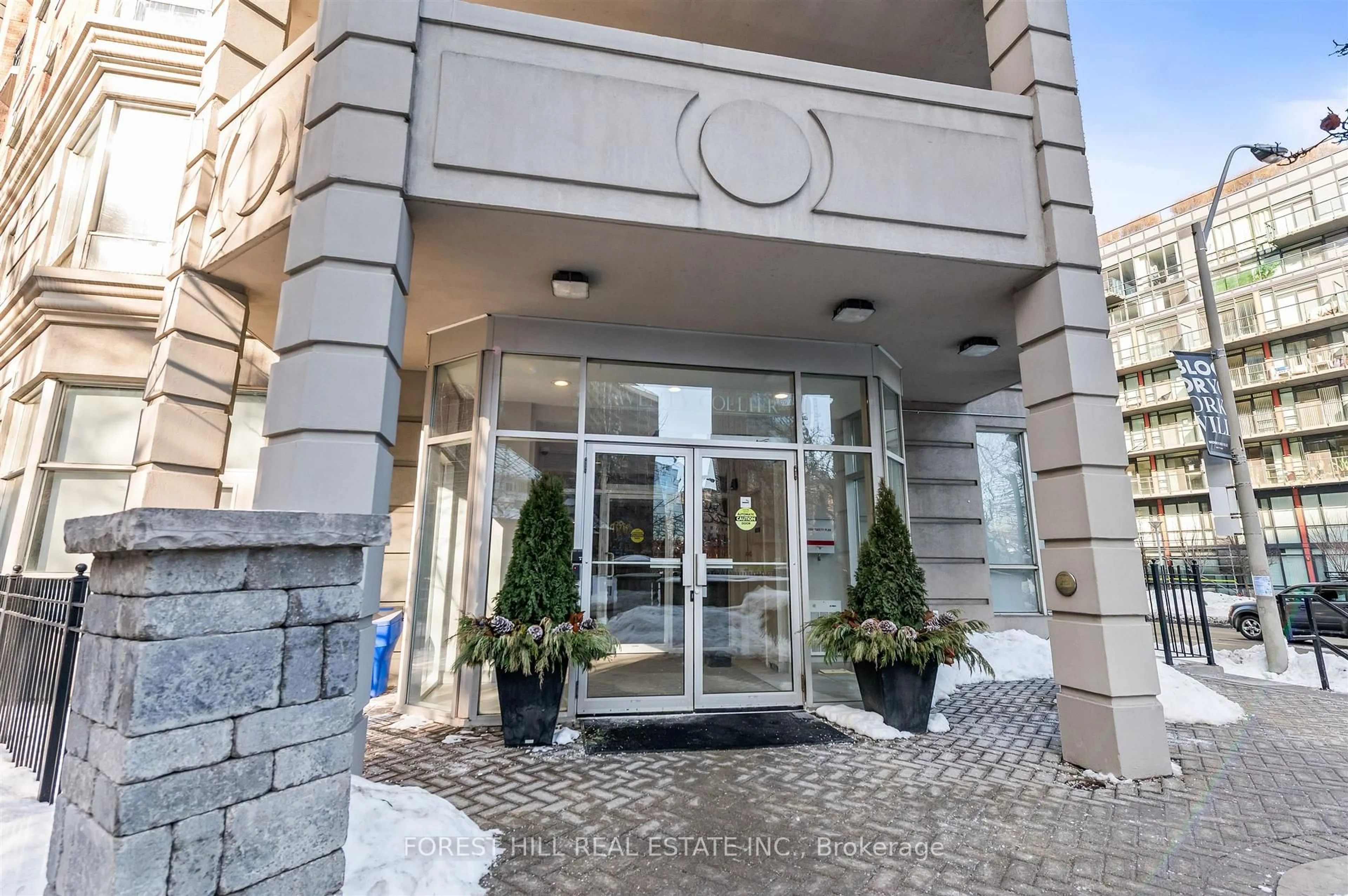 Indoor foyer for 20 Collier St #903, Toronto Ontario M4W 3Y4