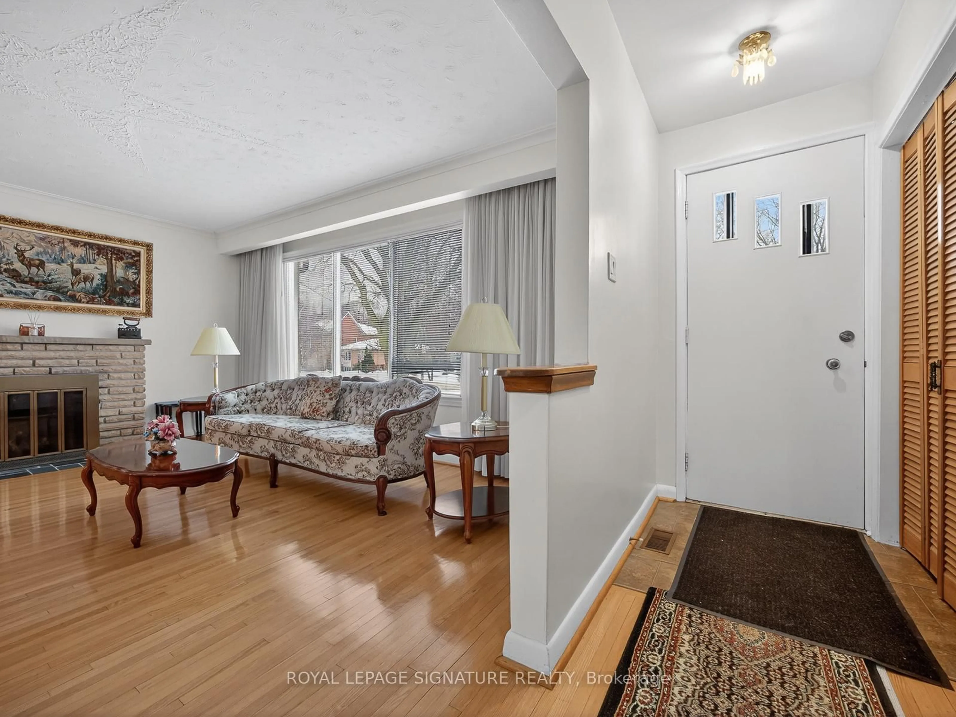 Unknown for 108 Churchill Ave, Toronto Ontario M2N 1Z1