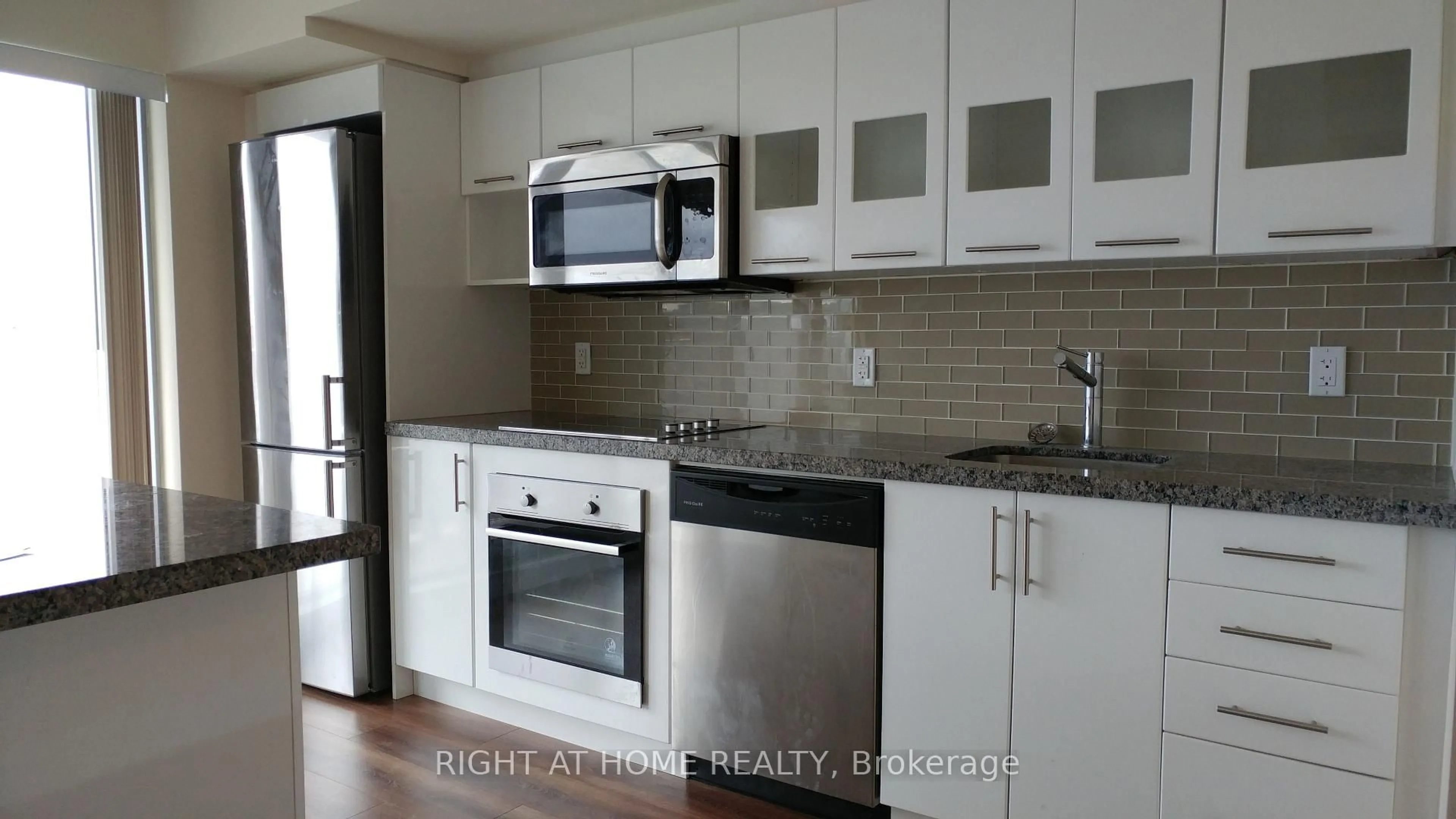 Standard kitchen, unknown for 565 Wilson Ave #203W, Toronto Ontario M3H 5Y6