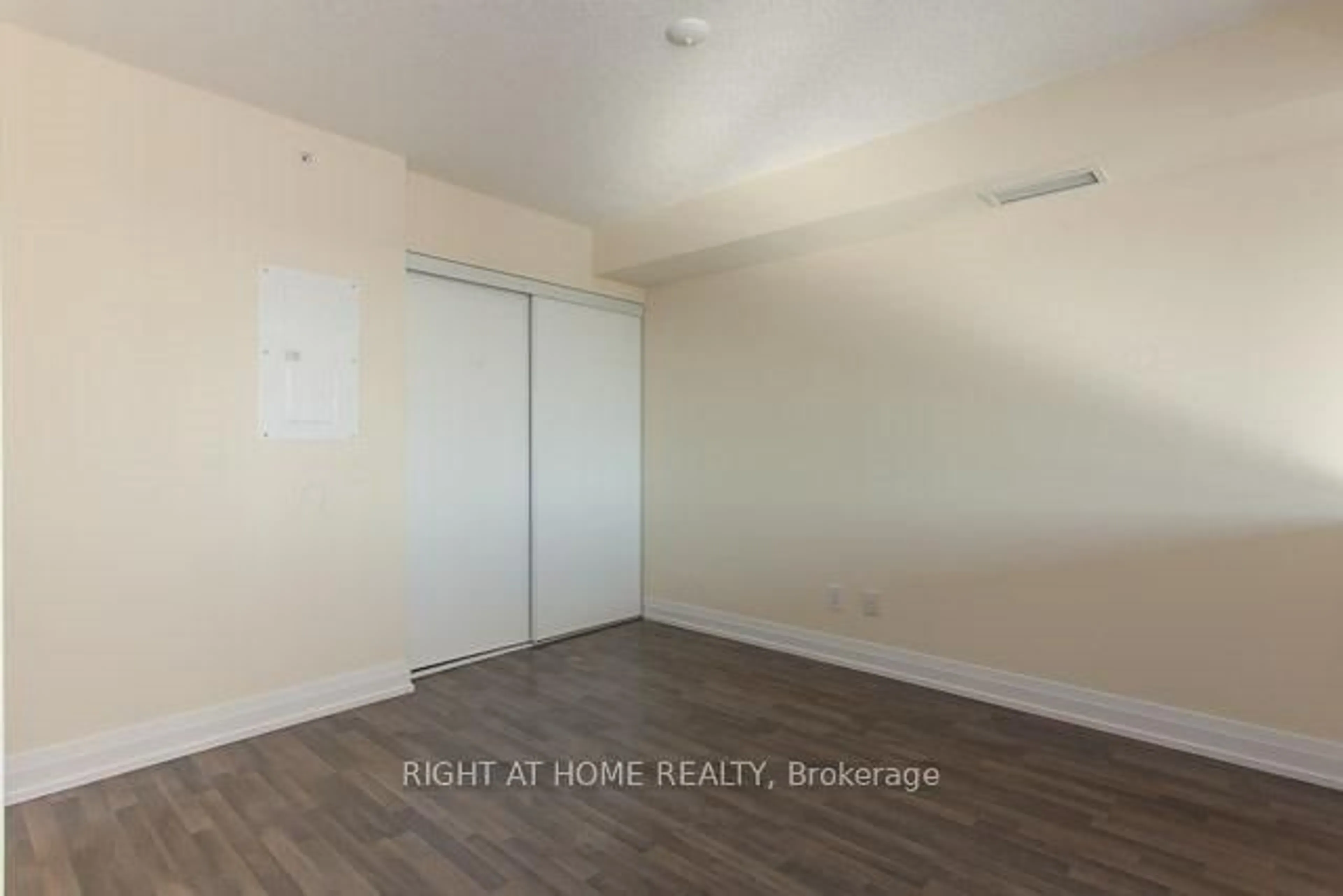 A pic of a room for 565 Wilson Ave #203W, Toronto Ontario M3H 5Y6