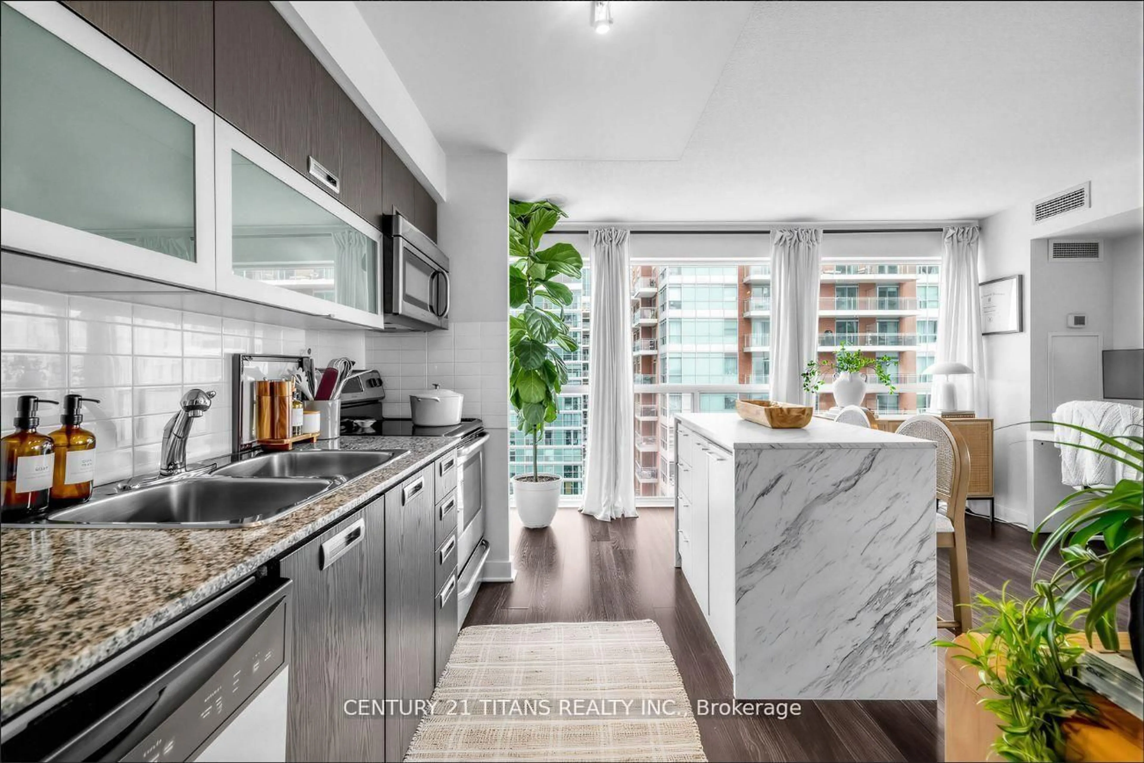 Contemporary kitchen, ceramic/tile floor for 100 Western Battery Rd #2102, Toronto Ontario M6K 2S2