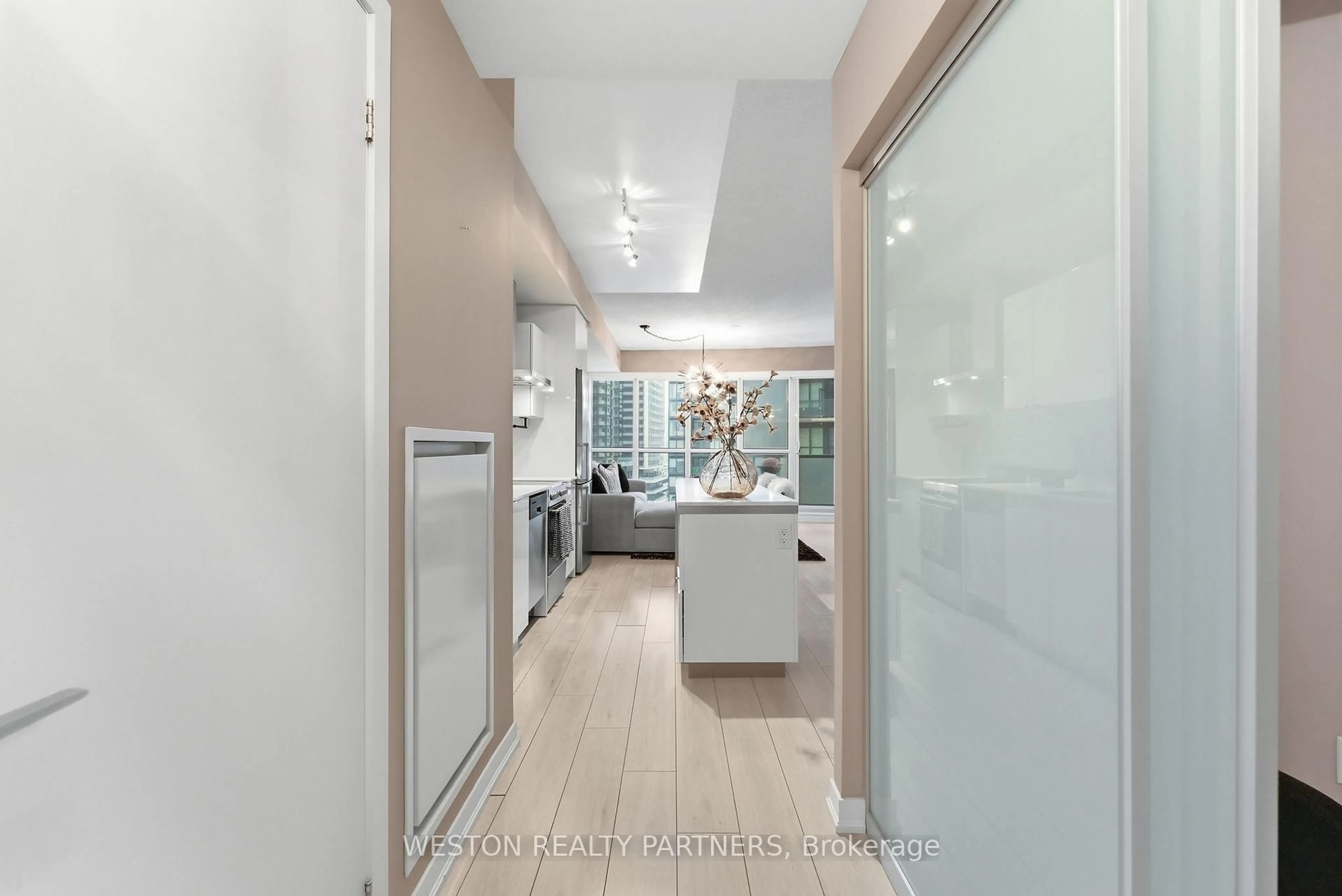Indoor foyer for 51 East Liberty St #906, Toronto Ontario M6K 3P8