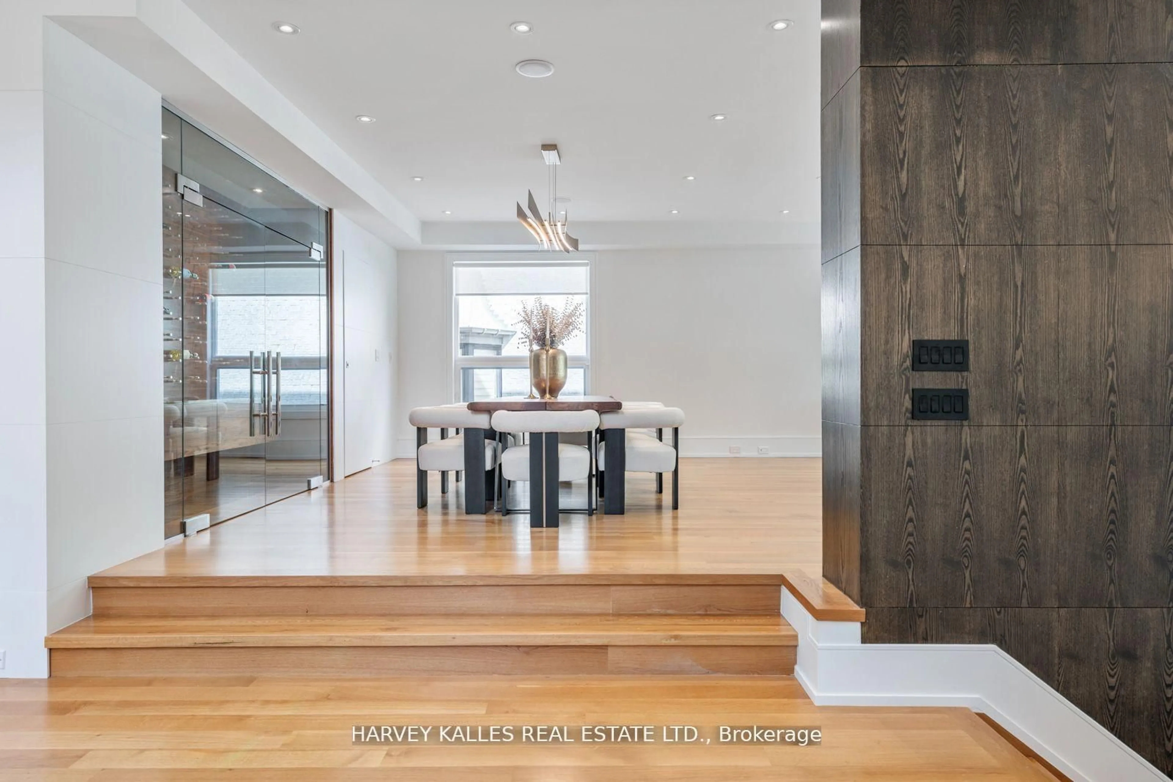 Unknown for 64 Centre Ave, Toronto Ontario M2M 2L5