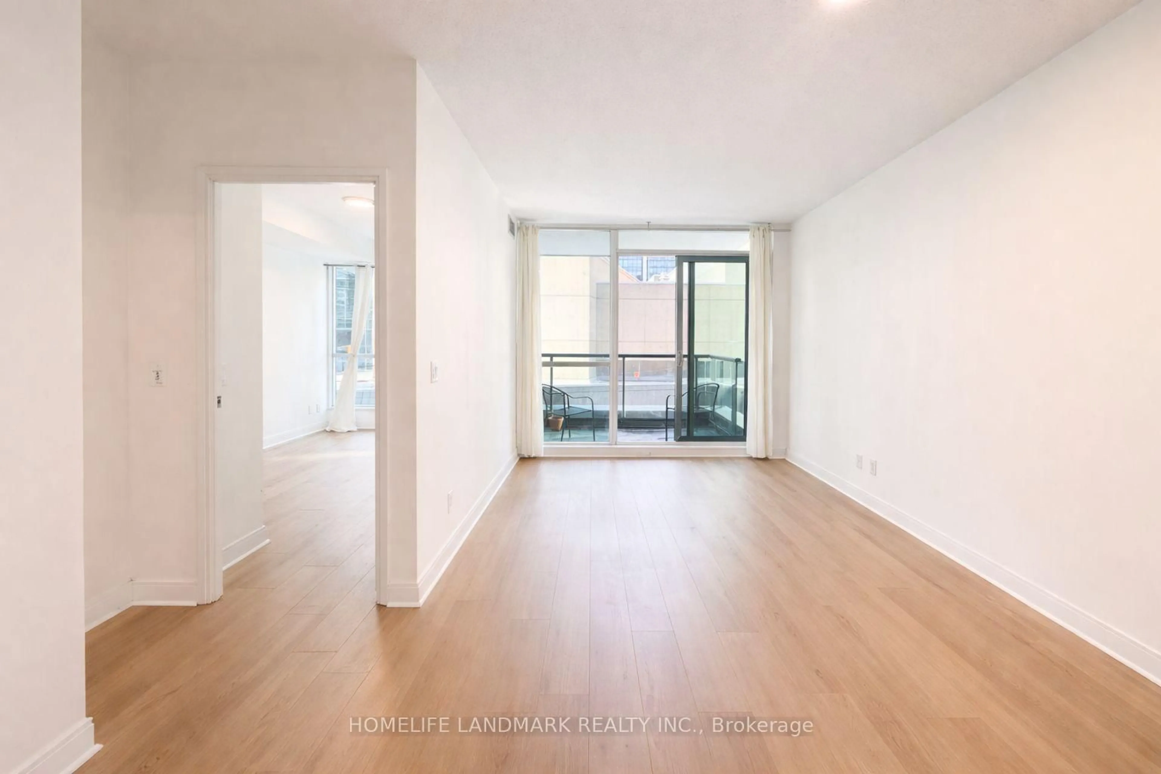 A pic of a room for 1 Scott St #309, Toronto Ontario M5E 1A1