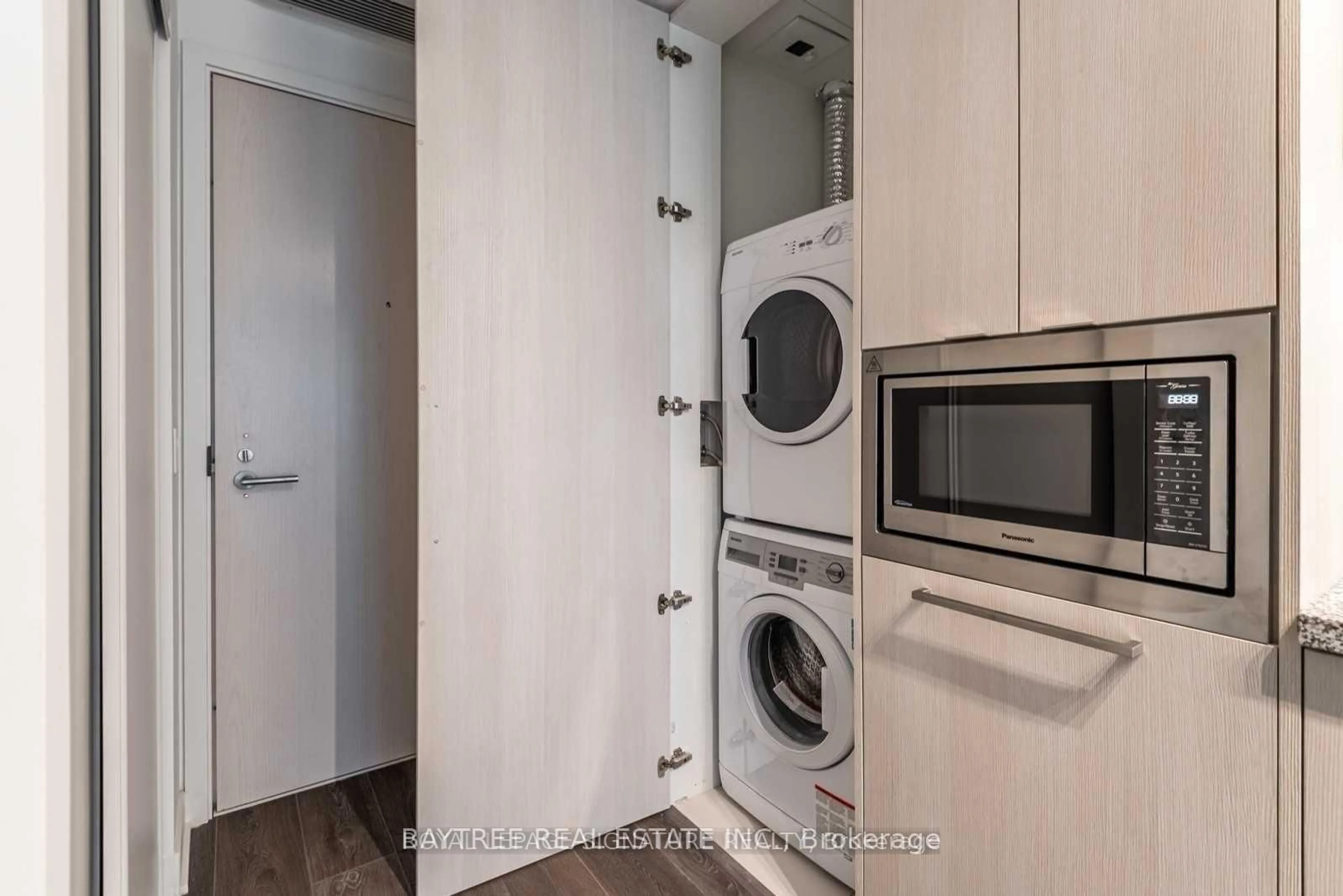 Unknown for 115 Blue Jays Way #317, Toronto Ontario M5V 3T3